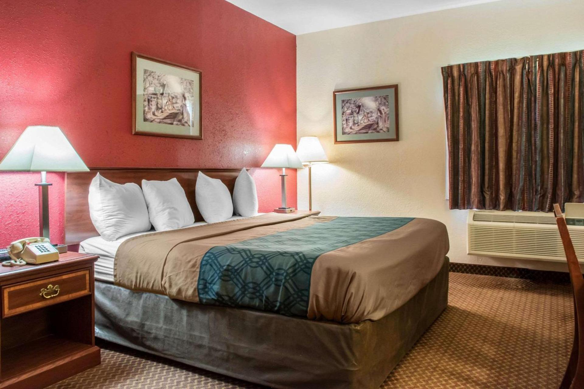 Econo Lodge Carlisle photo 10