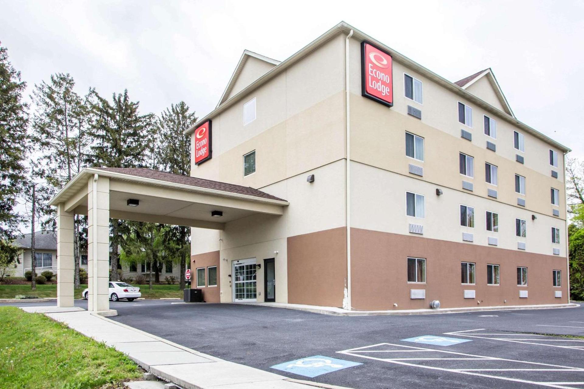 Econo Lodge Harrisburg - Hershey photo 11