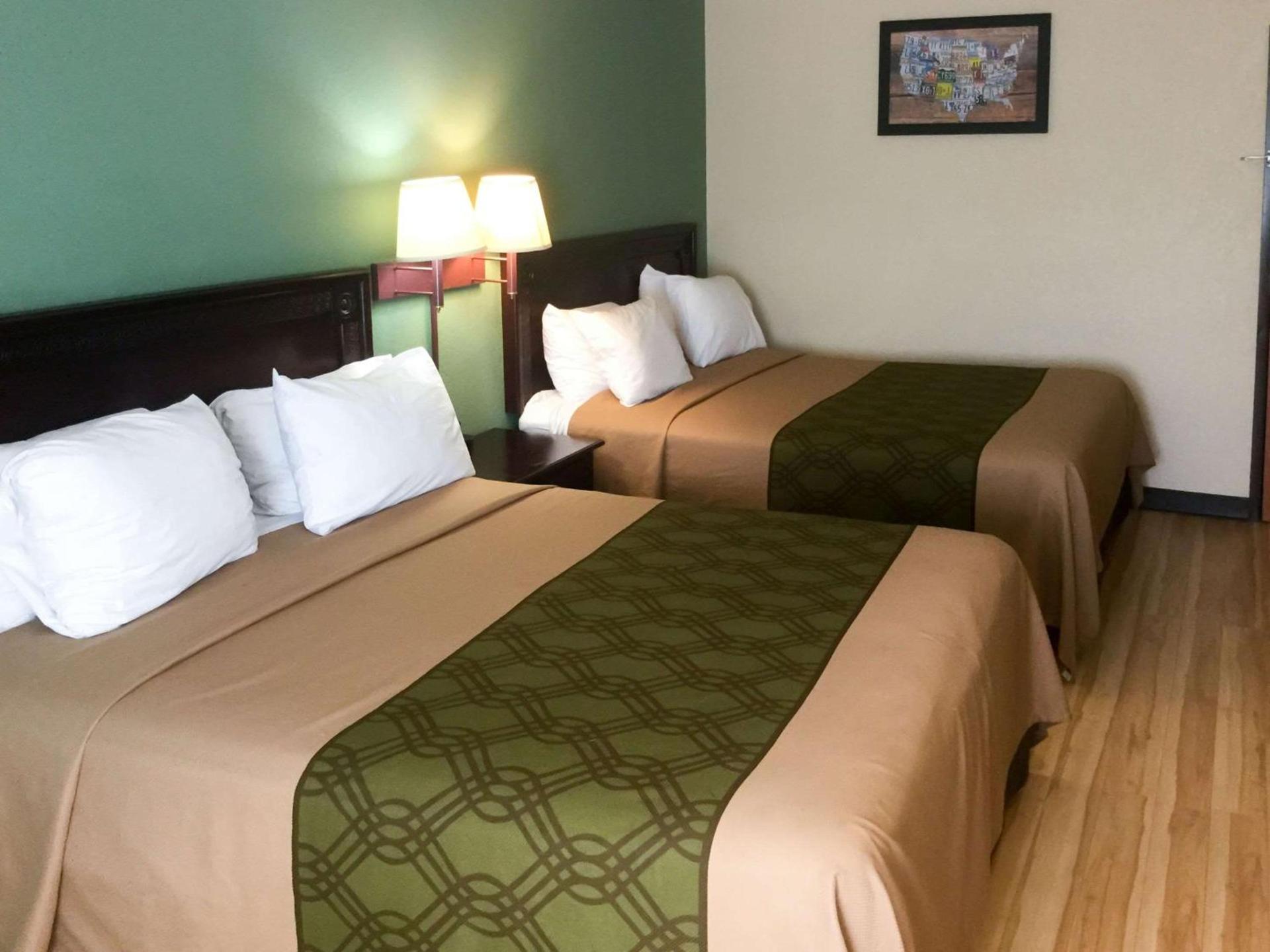 Econo Lodge Harrisburg - Hershey photo 13