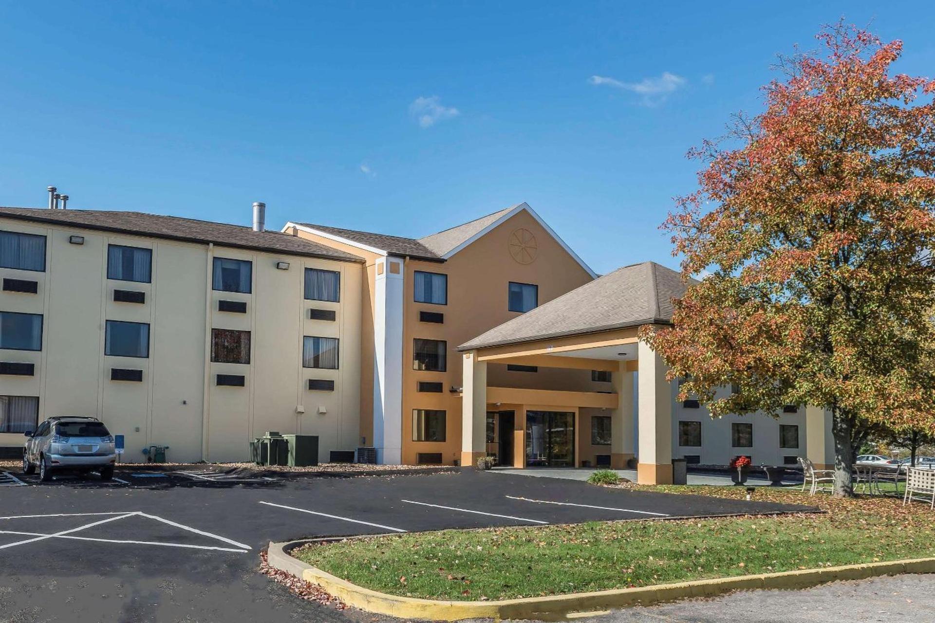 Quality Inn & Suites Pittsburgh Harmarville photo 7