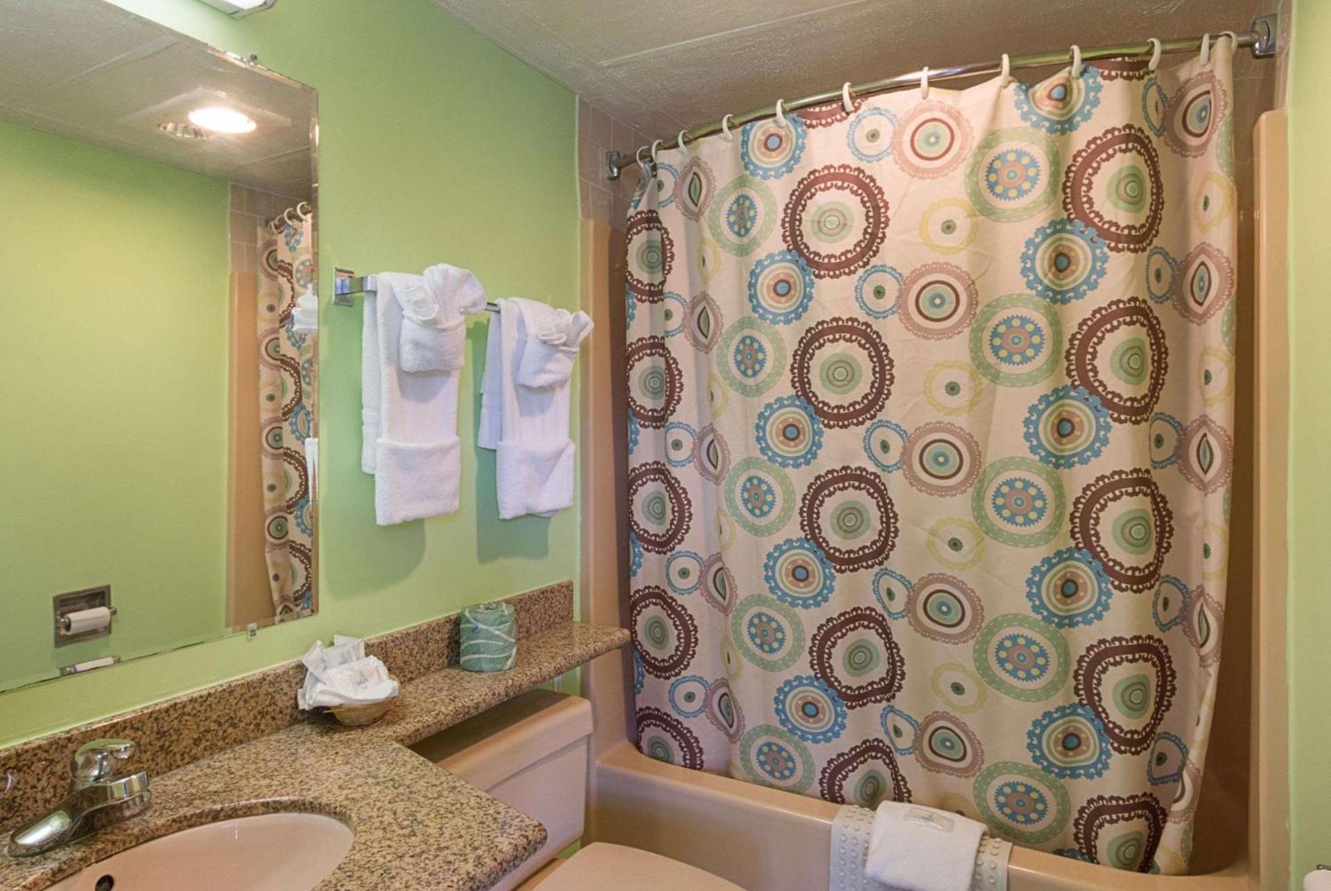 Rodeway Inn Milford - I-84 photo 13