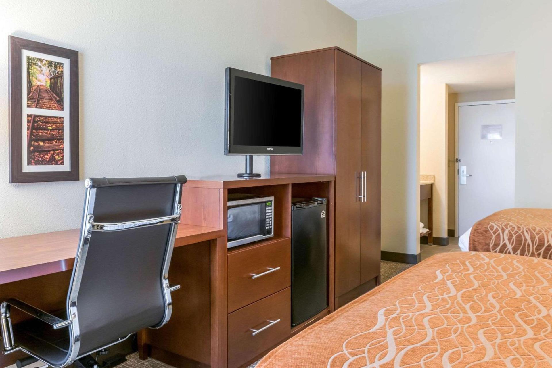 Comfort Inn Chambersburg North photo 17