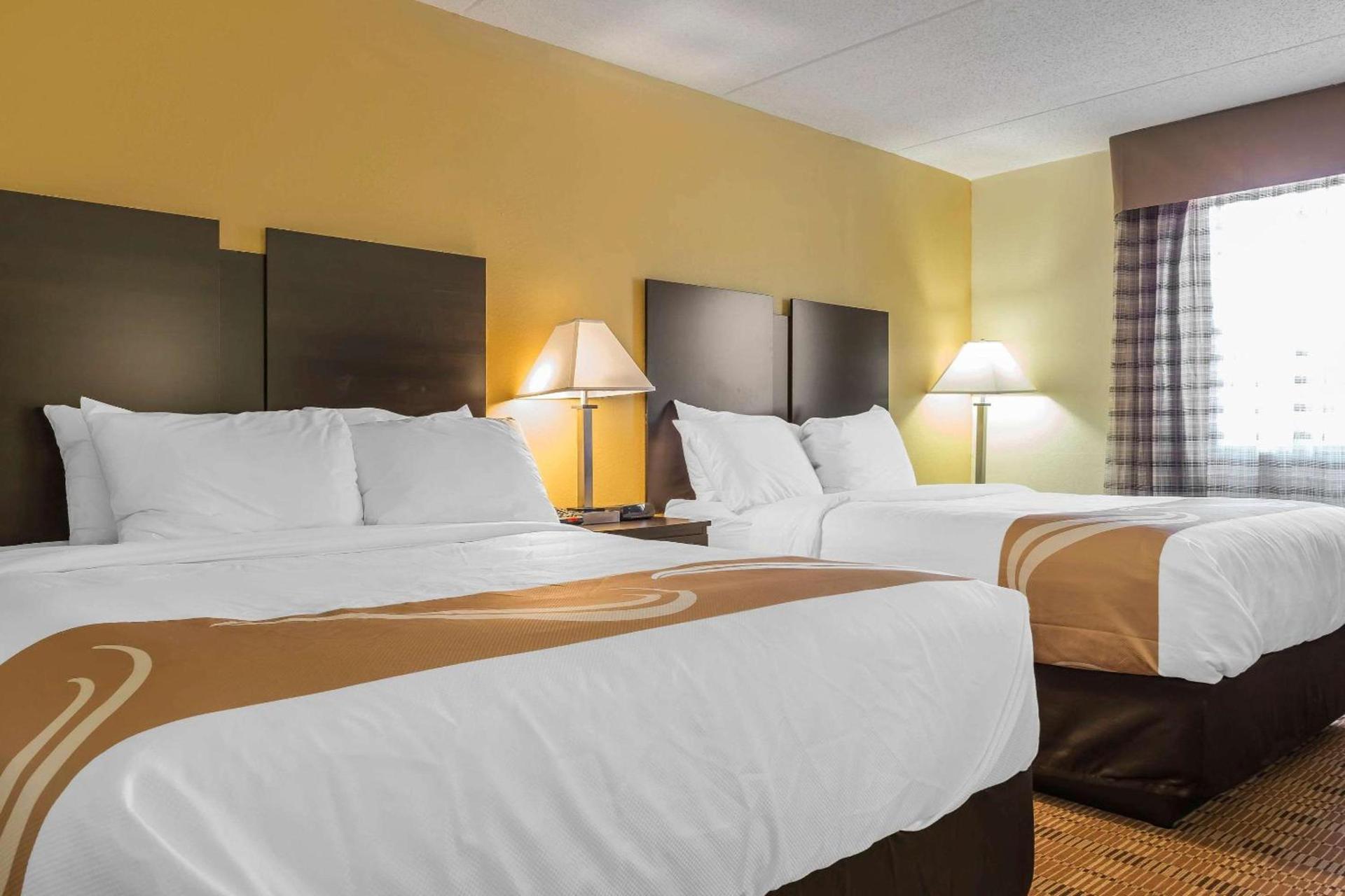 Quality Inn & Suites Pittsburgh Harmarville photo 18