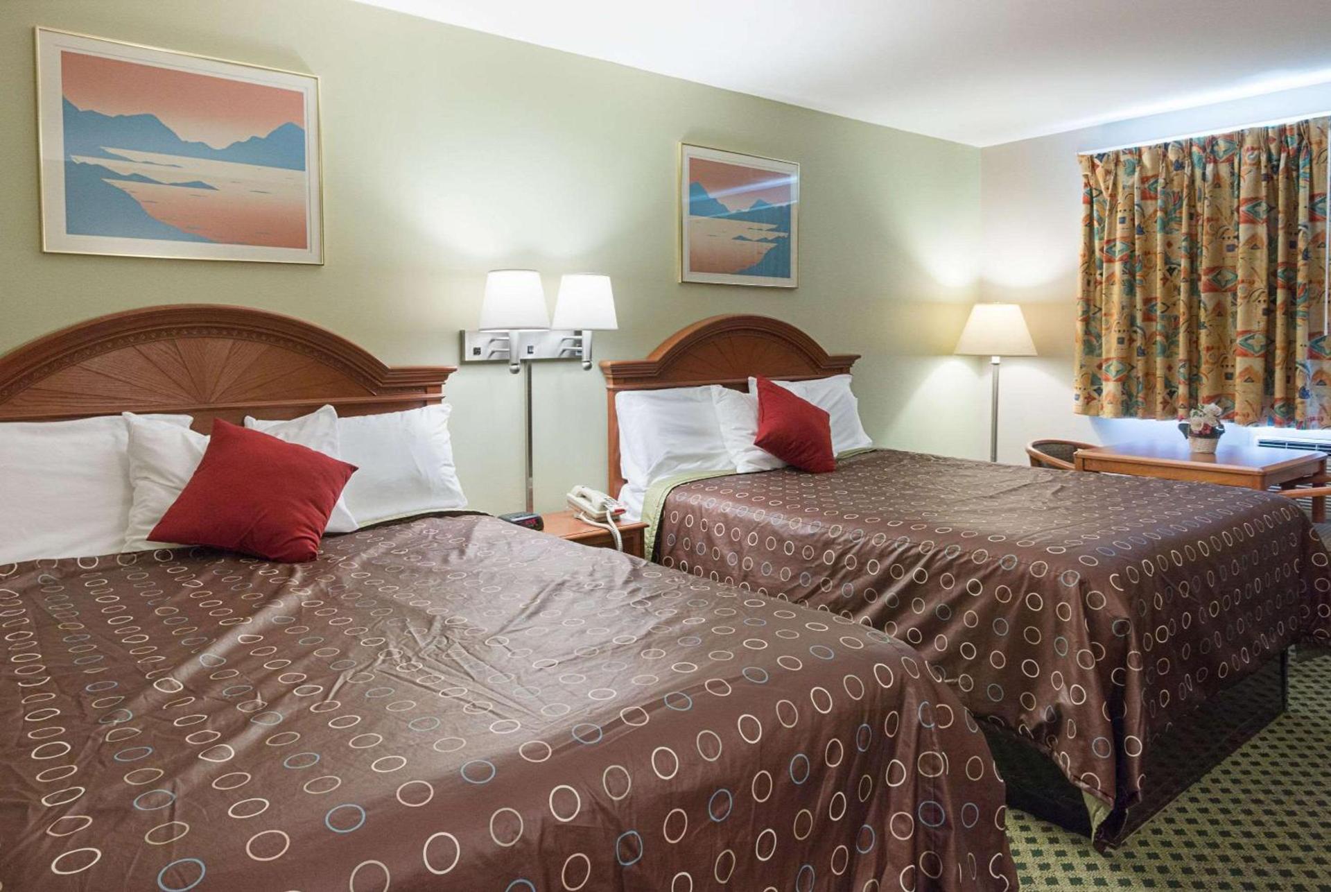 Rodeway Inn Milford - I-84 photo 18