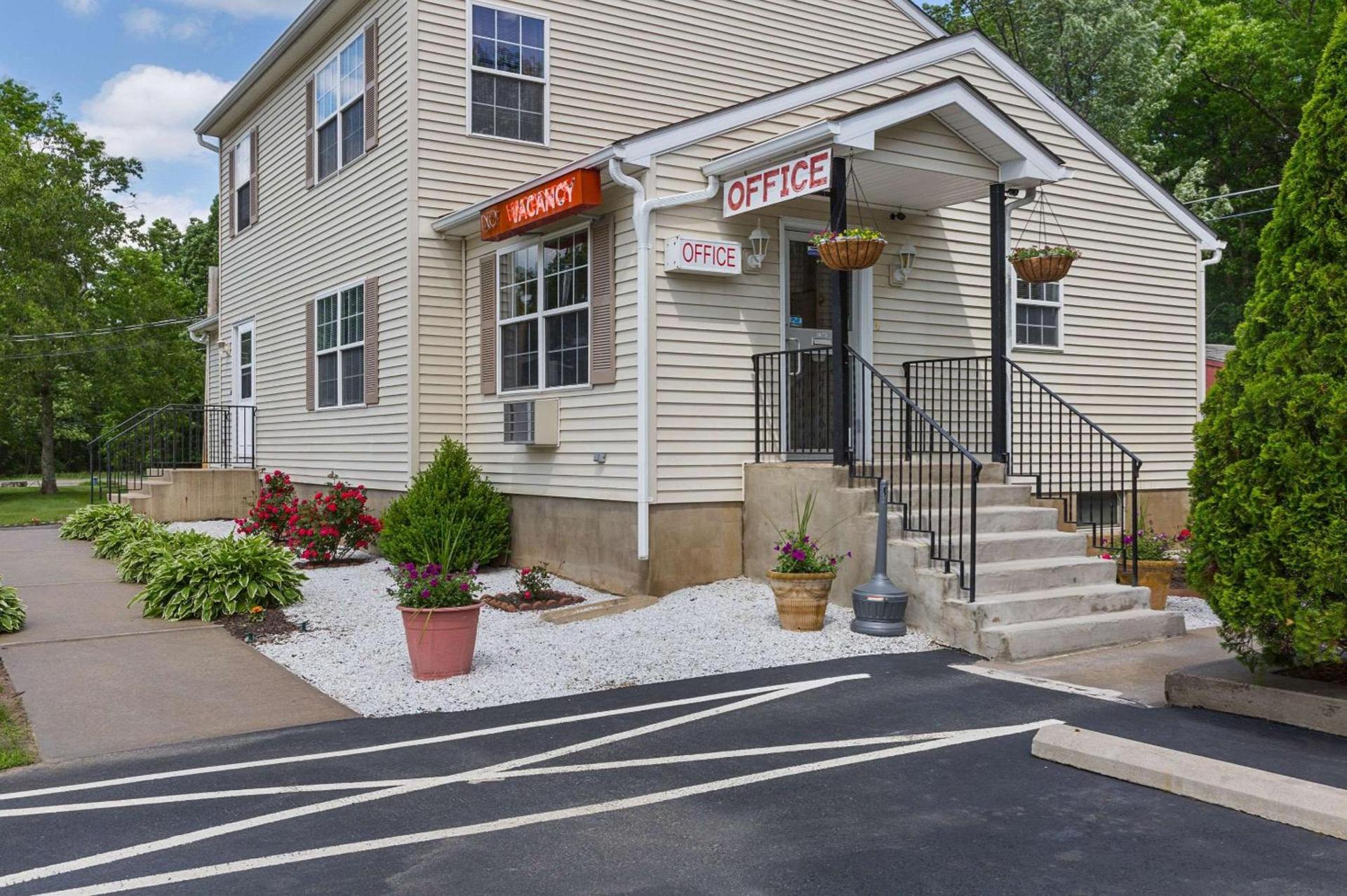 Rodeway Inn Milford - I-84 photo 19