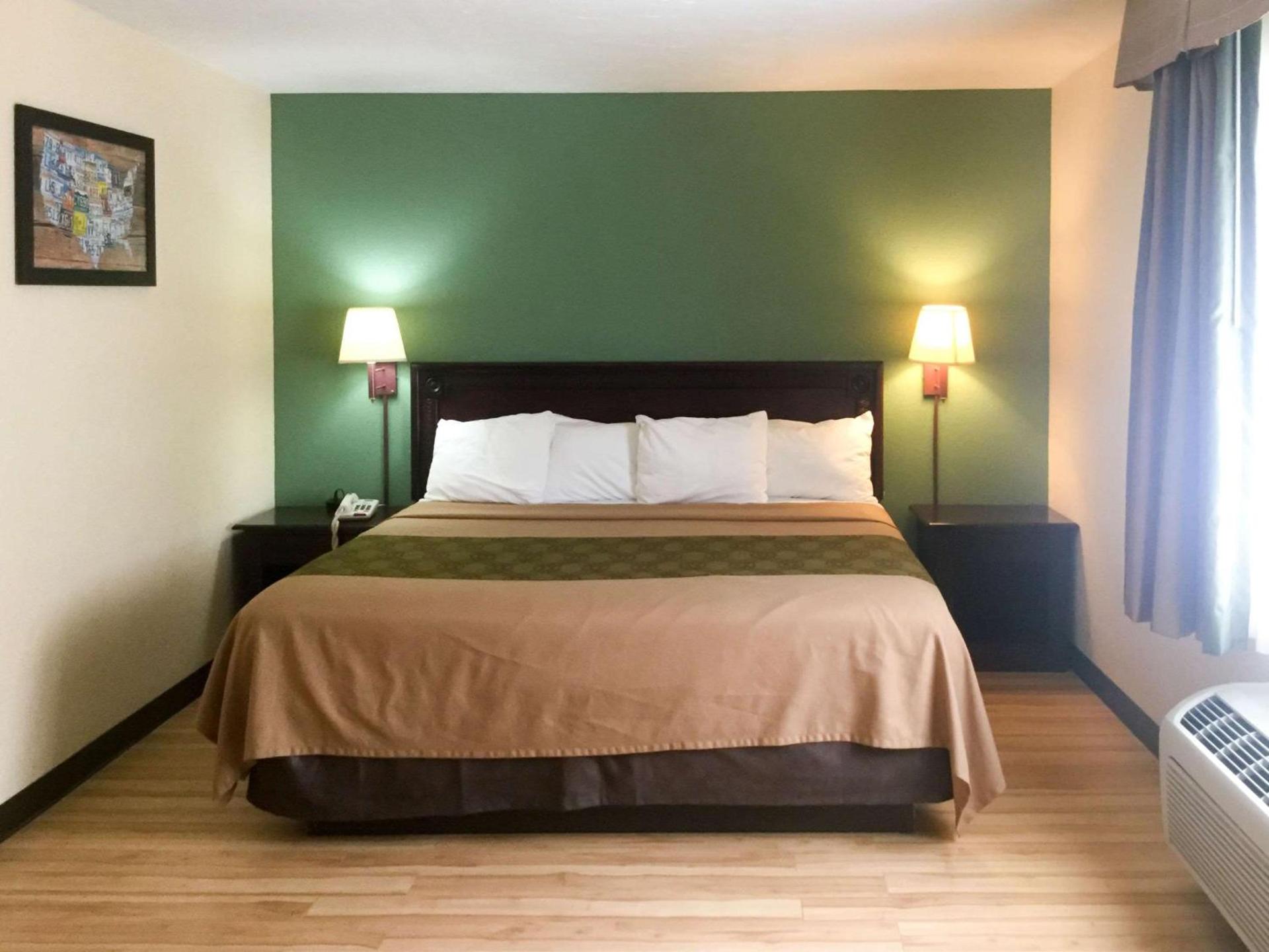 Econo Lodge Harrisburg - Hershey photo 19