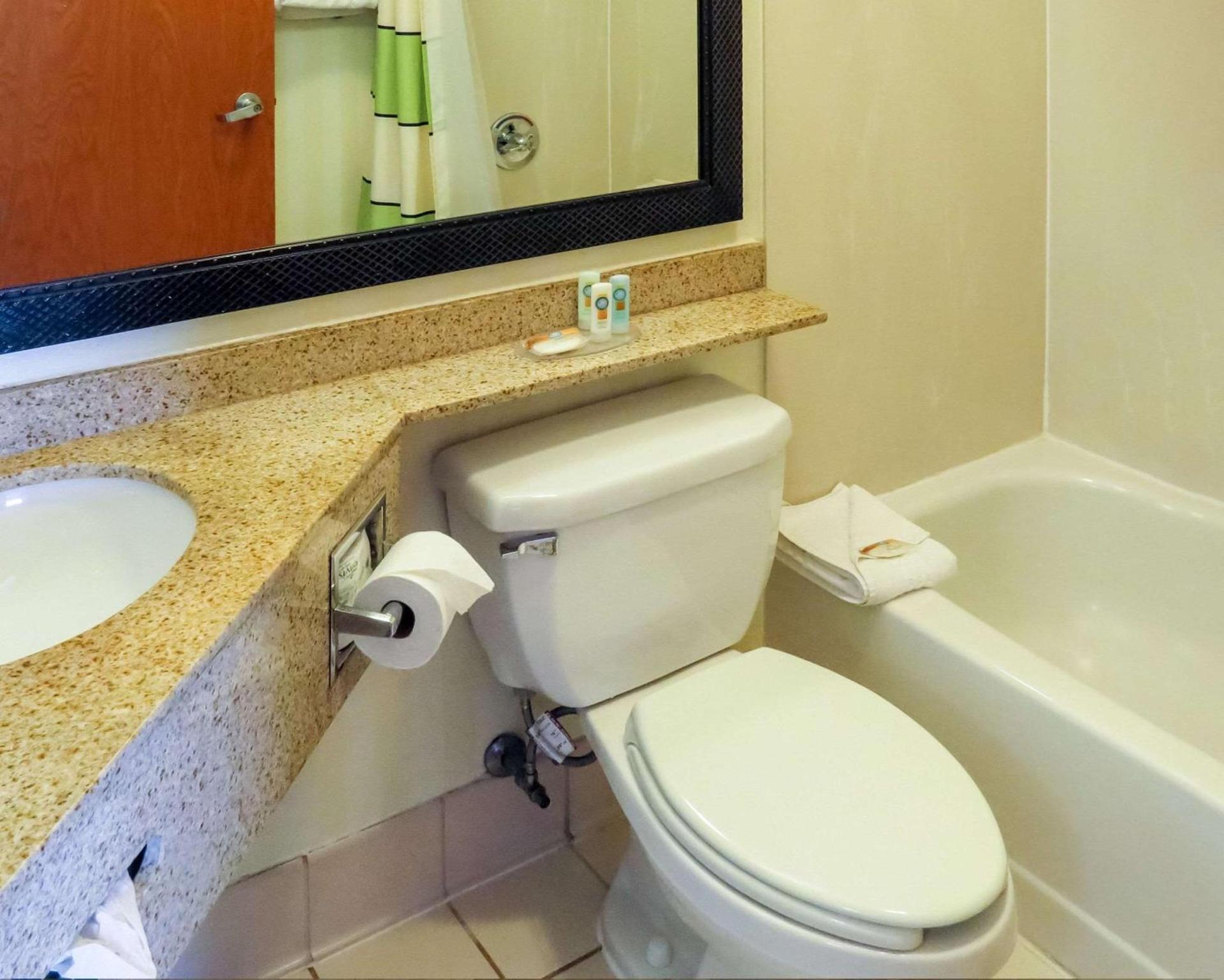 Quality Inn Cranberry Township photo 3