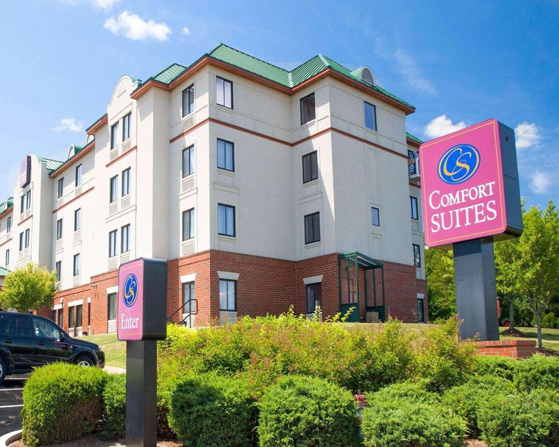 Comfort Suites West Warwick - Providence photo 2