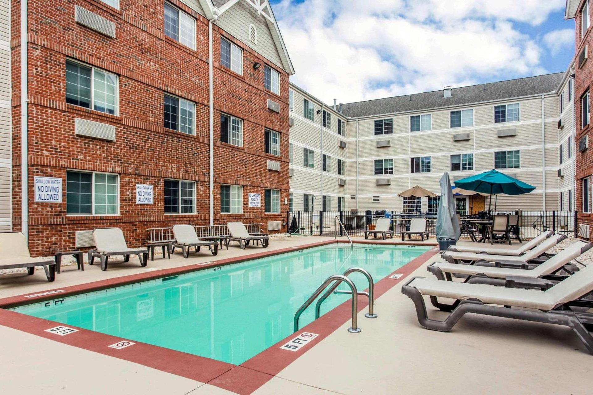 MainStay Suites Greenville Airport photo 21