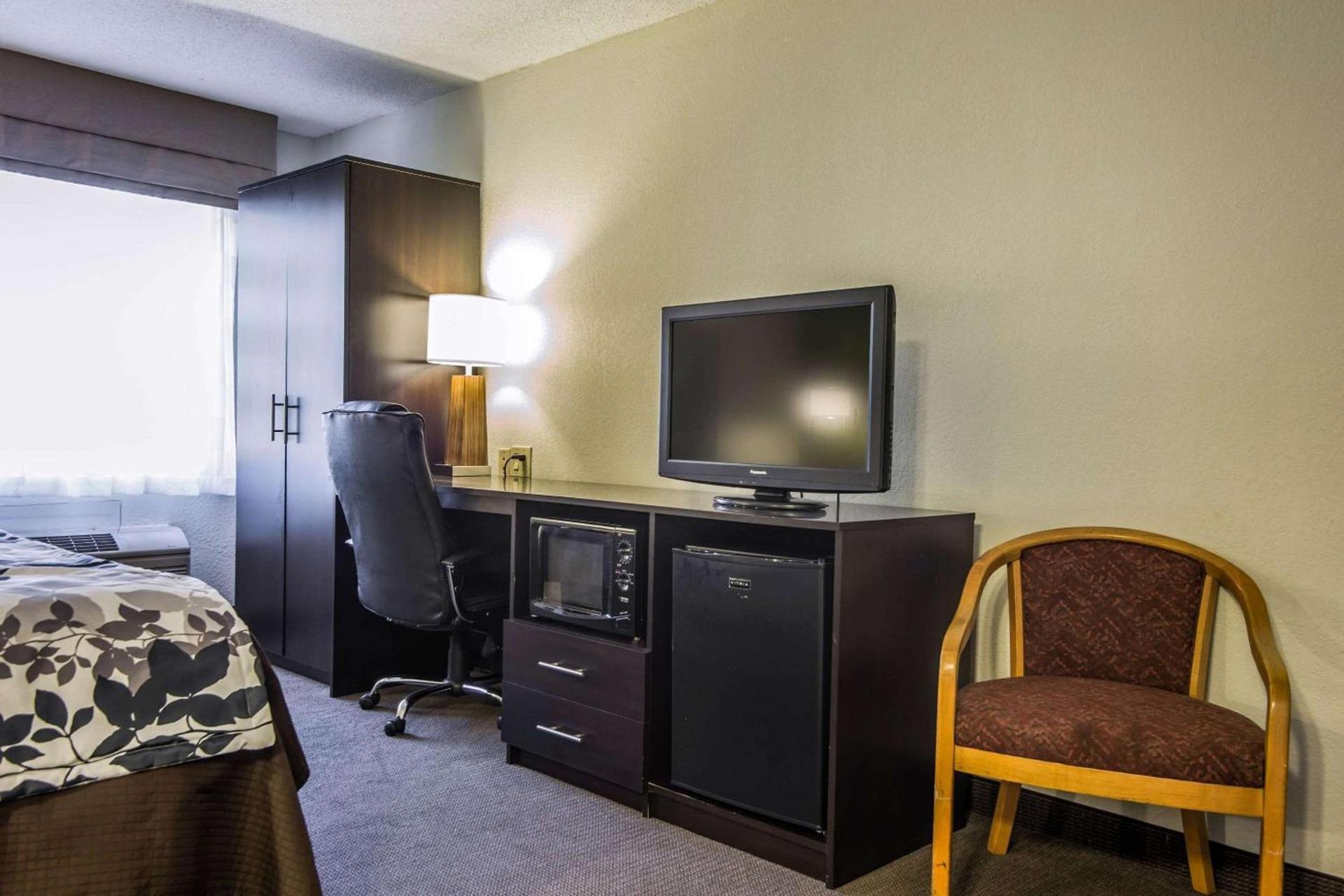 Sleep Inn Columbia Airport photo 16