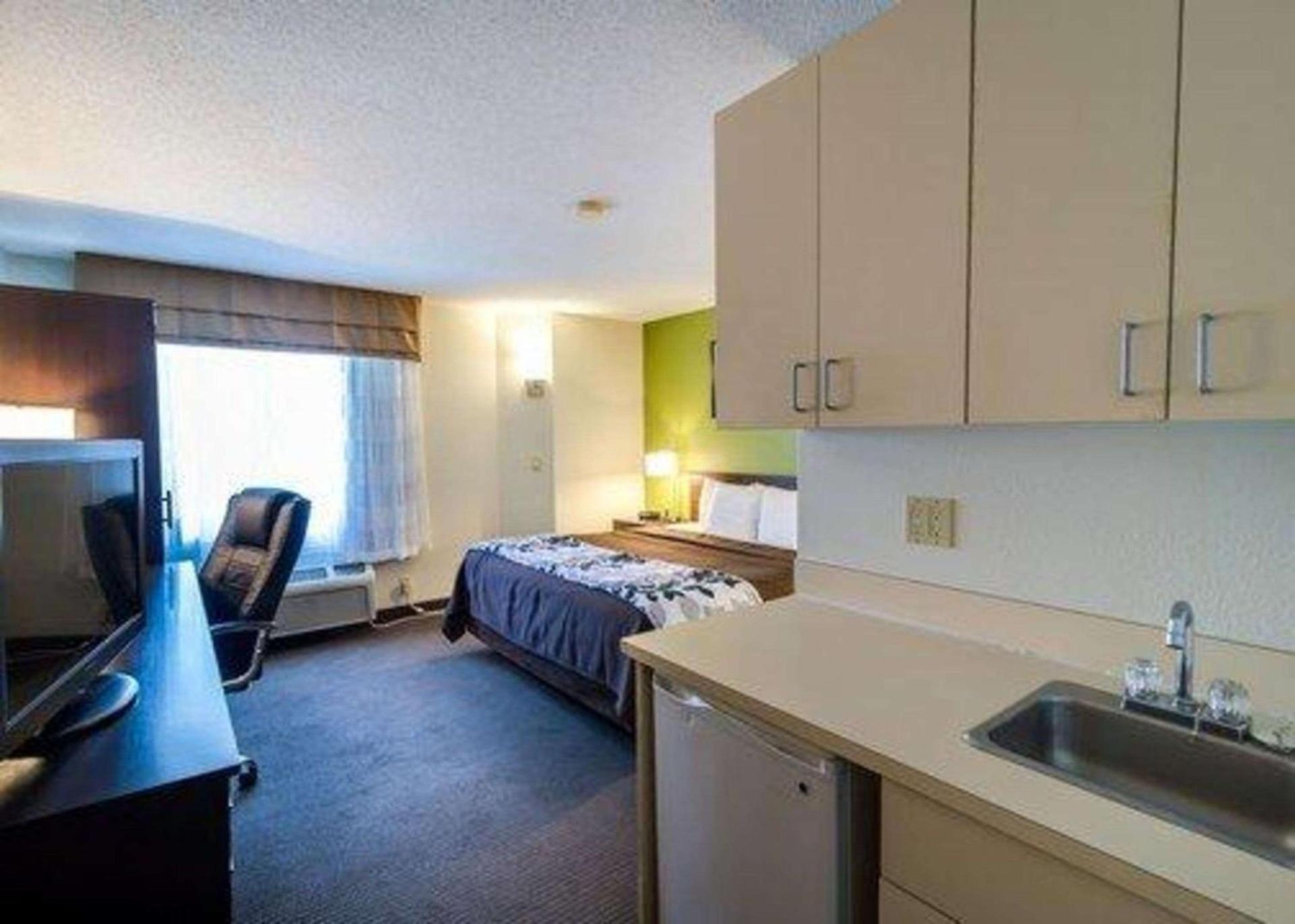 Sleep Inn Columbia Airport photo 18