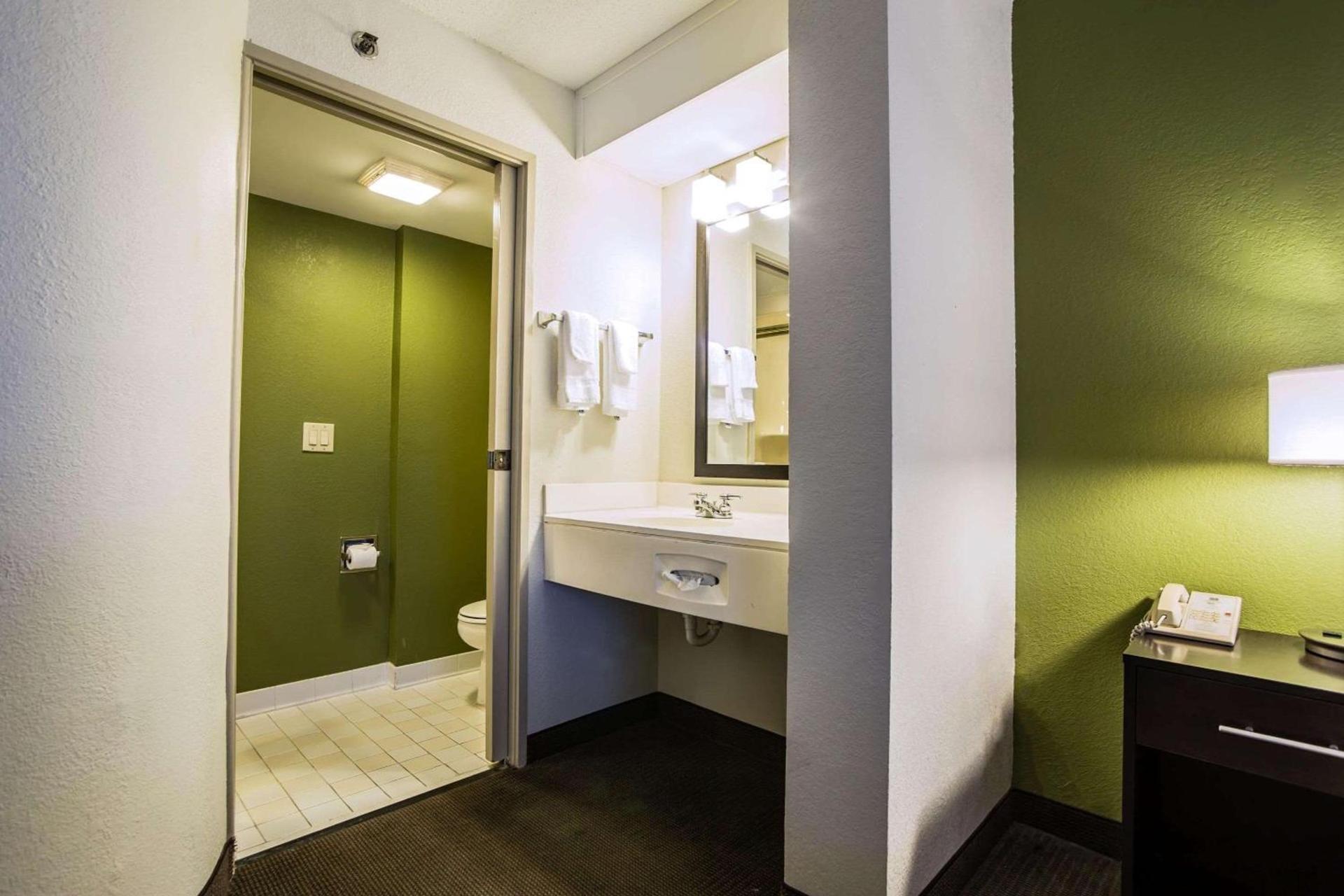 Sleep Inn Columbia Airport photo 8