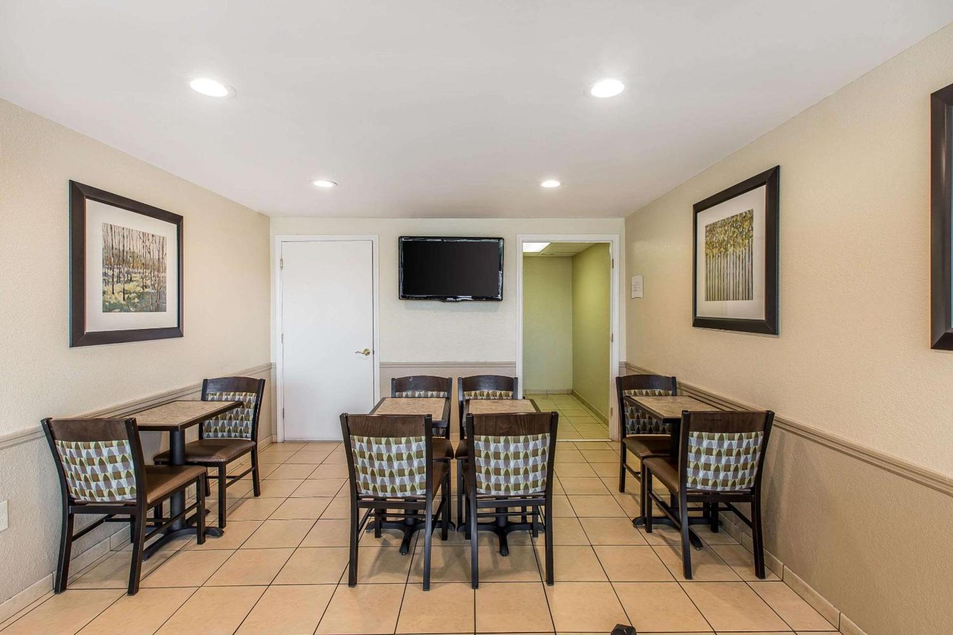 Quality Inn & Suites Easley - Greenville photo 29