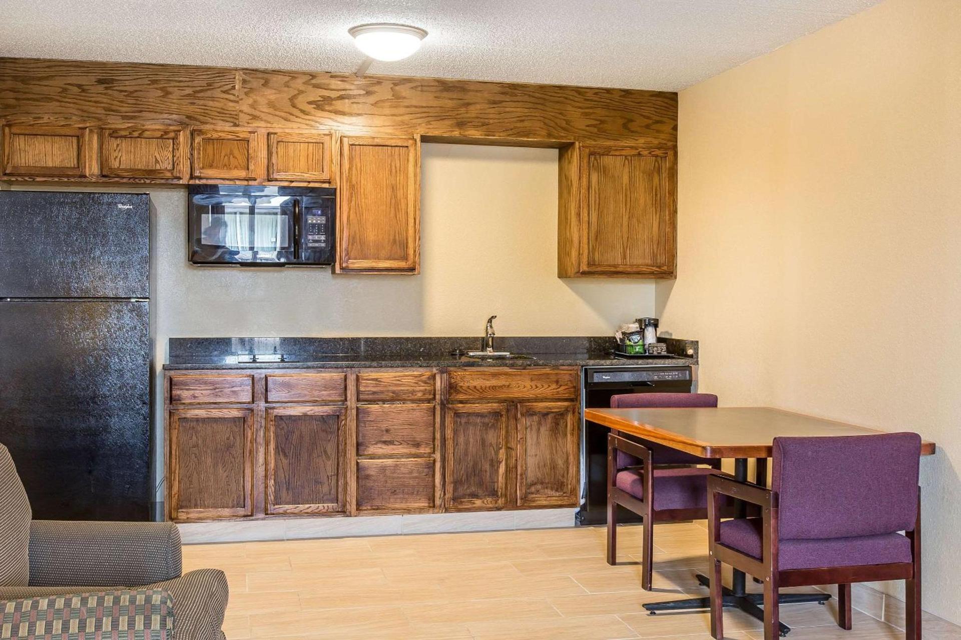 Quality Inn & Suites Easley - Greenville photo 13