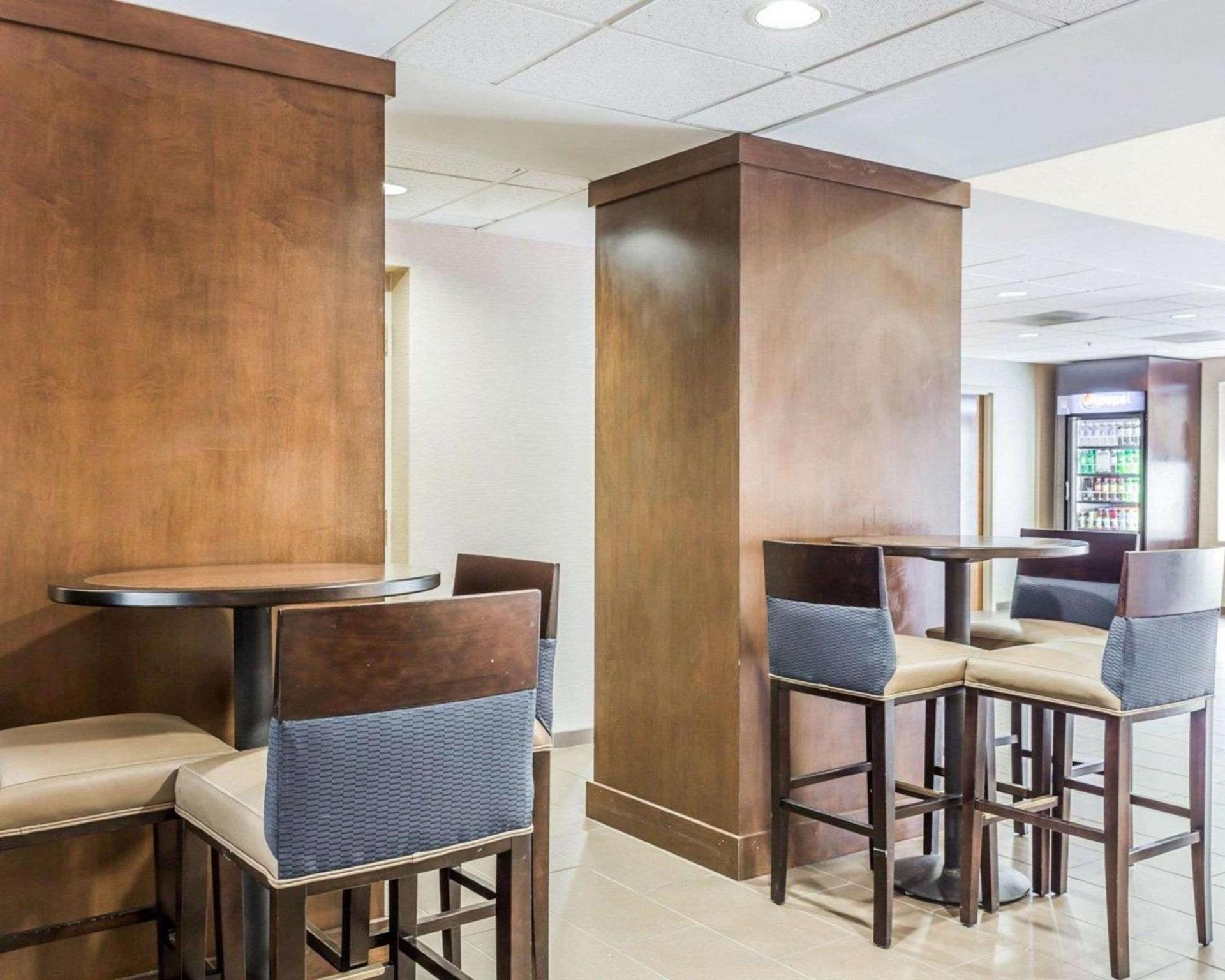 Comfort Suites at Isle of Palms Connector photo 25