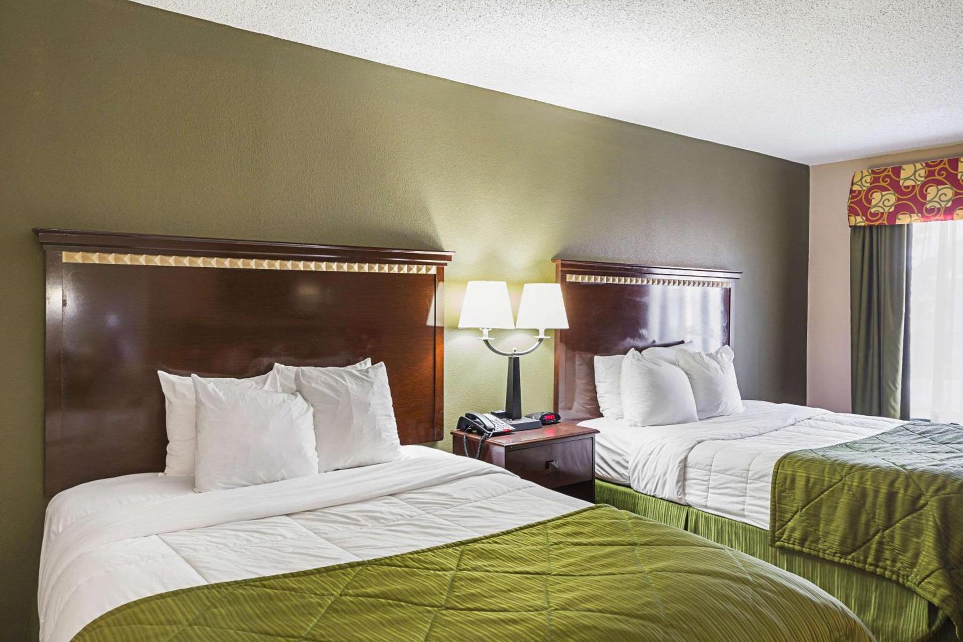 Quality Inn & Suites Greenville - Haywood Mall photo 28