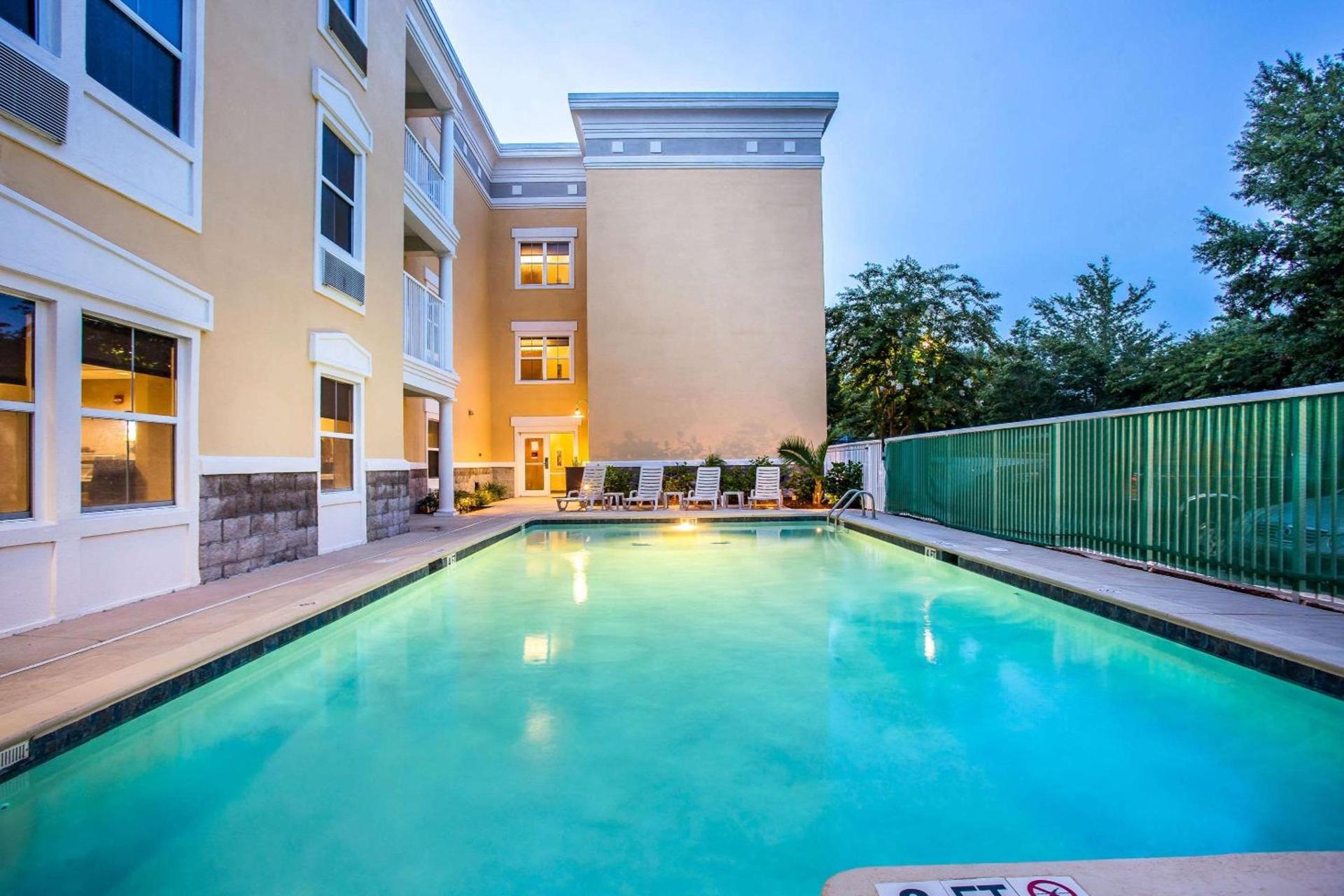 Comfort Suites at Isle of Palms Connector photo 2