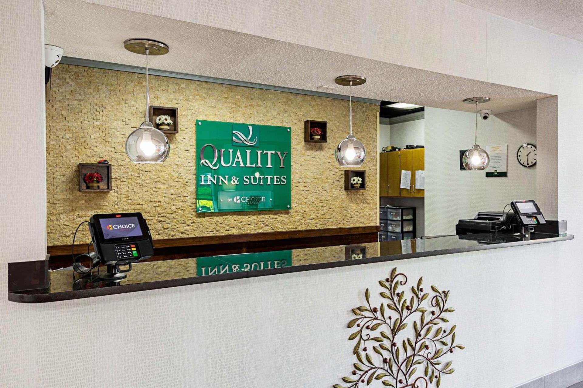 Quality Inn & Suites Greenville - Haywood Mall photo 5
