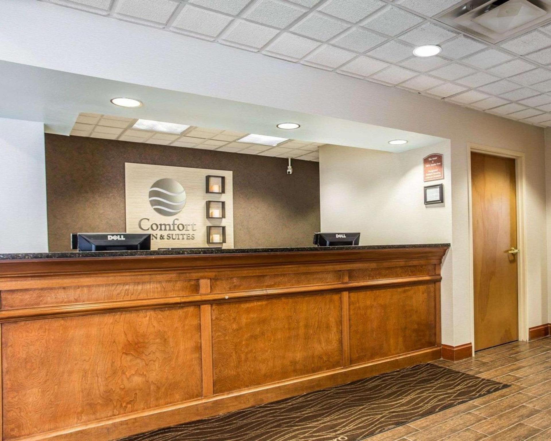 Comfort Inn & Suites Walterboro I-95 photo 12