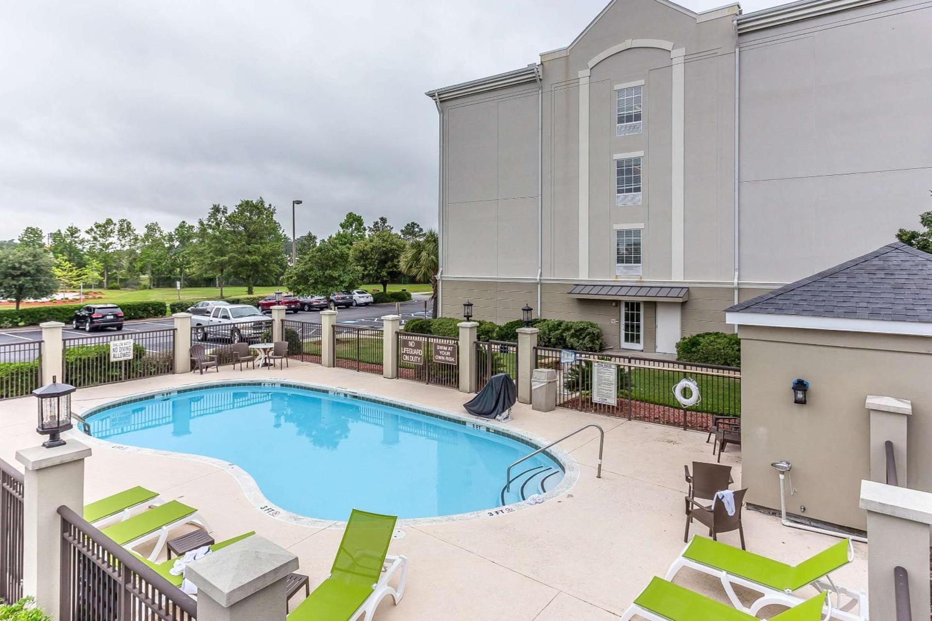 Comfort Suites Myrtle Beach Central photo 23