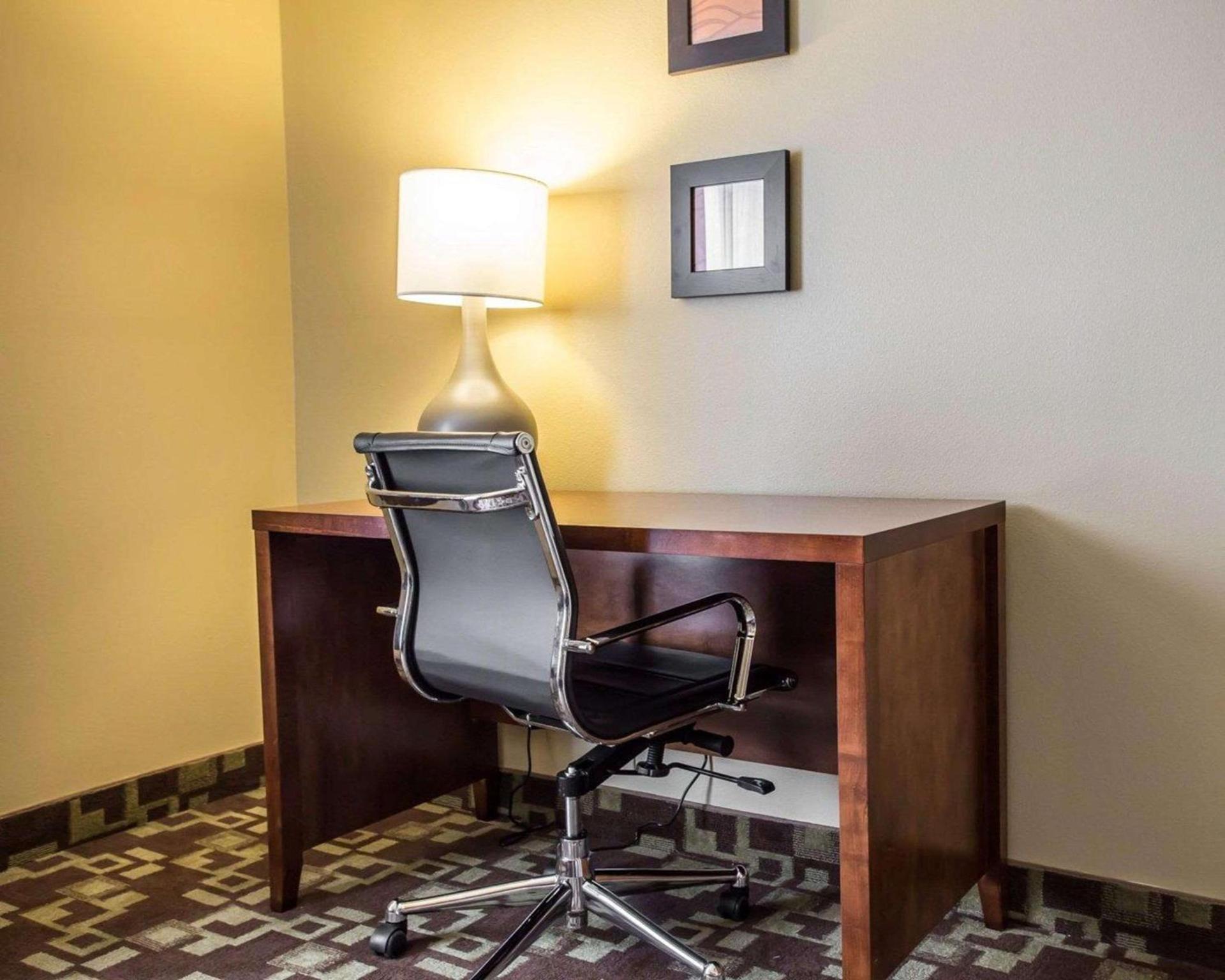 Comfort Inn & Suites Walterboro I-95 photo 14