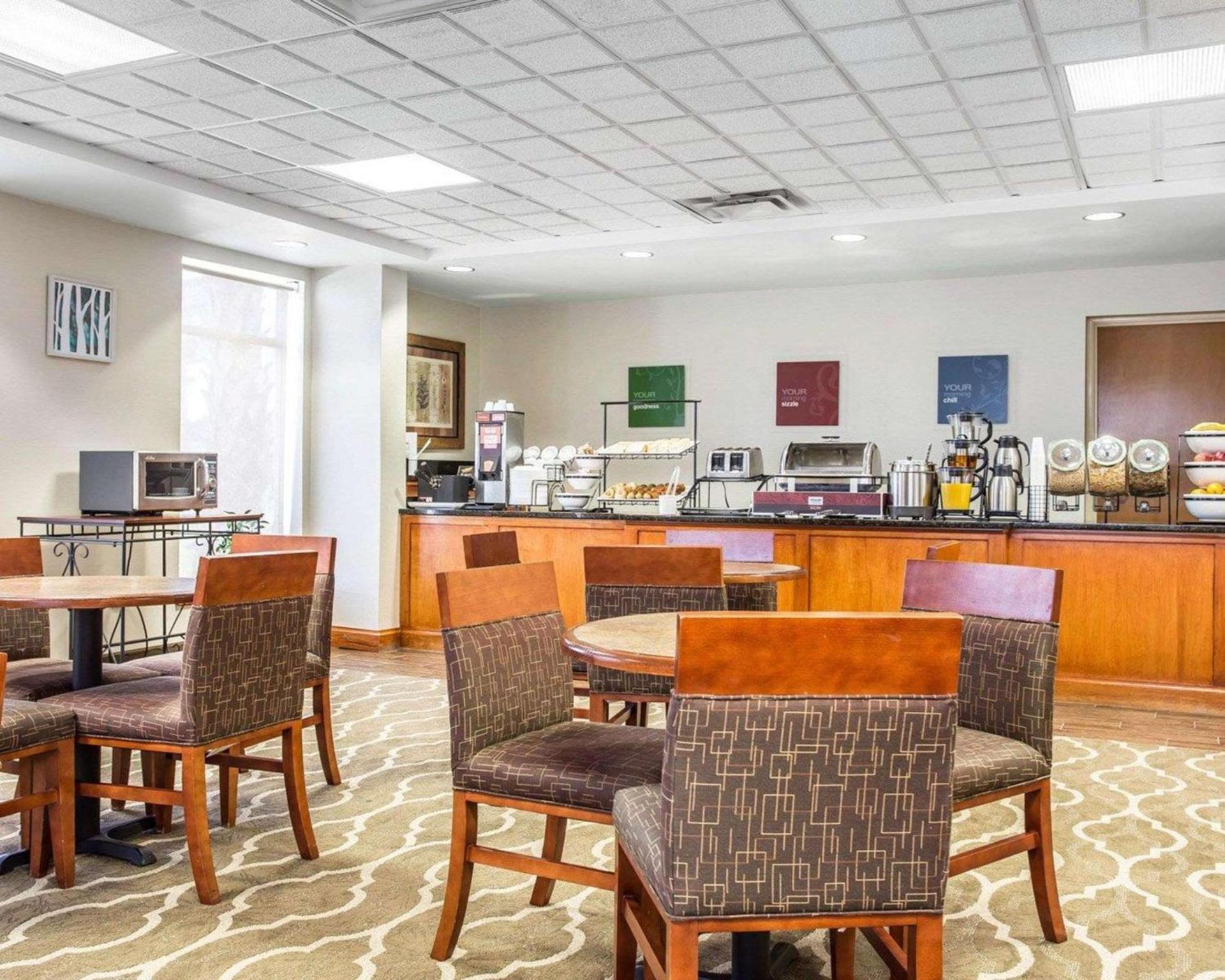 Comfort Inn & Suites Walterboro I-95 photo 15