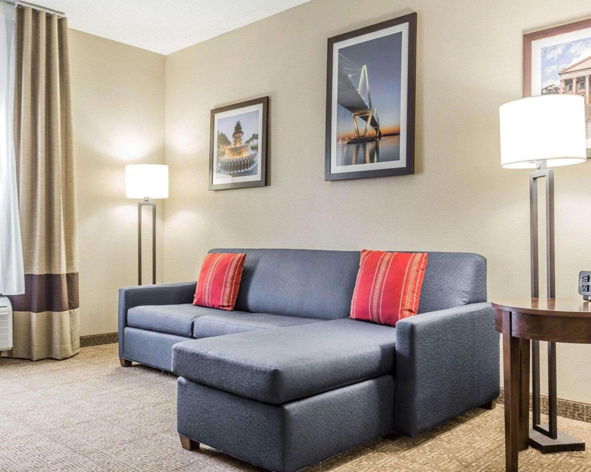 Comfort Suites at Isle of Palms Connector photo 4