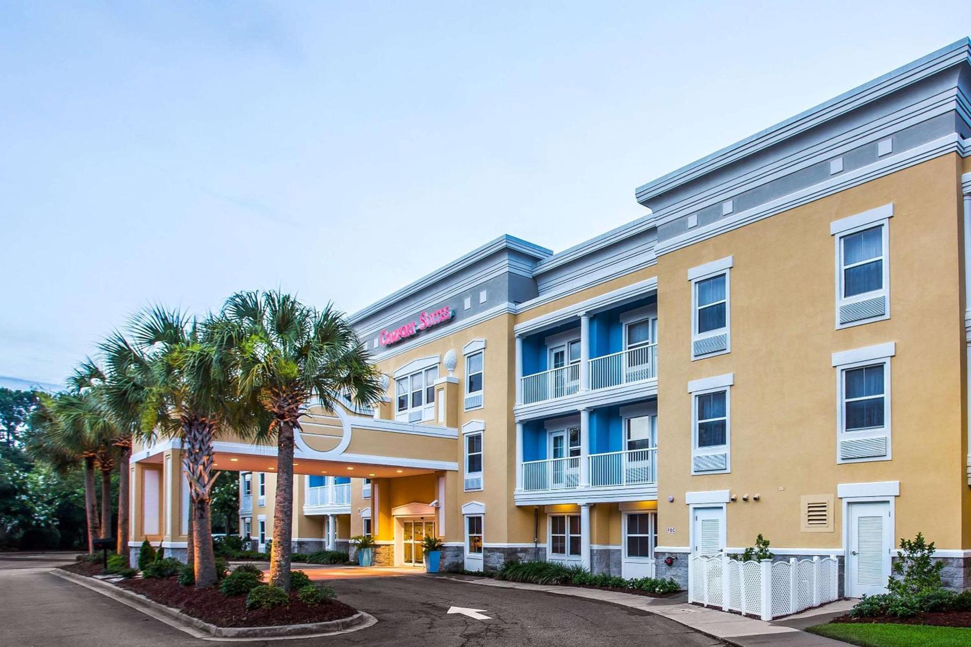 Comfort Suites at Isle of Palms Connector photo 21