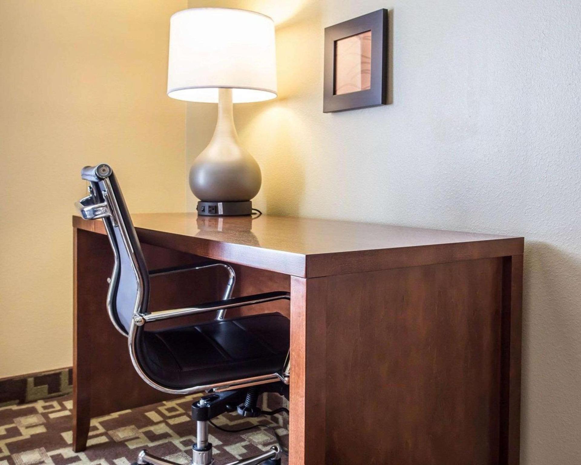 Comfort Inn & Suites Walterboro I-95 photo 25