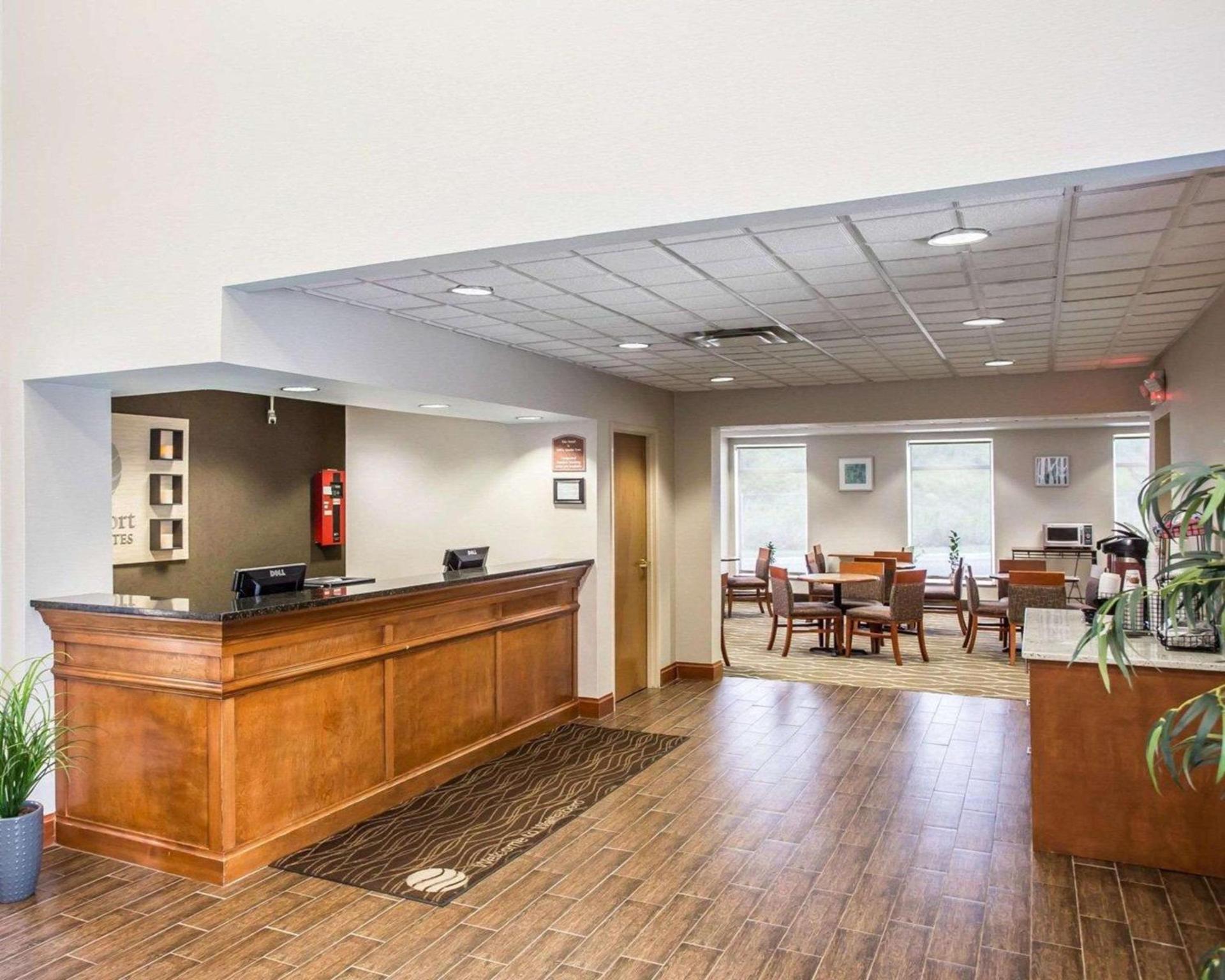 Comfort Inn & Suites Walterboro I-95 photo 28