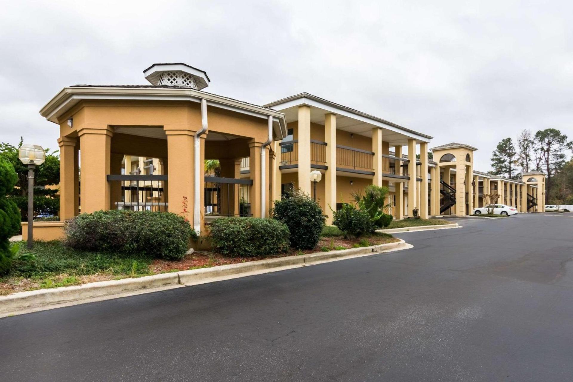 Suburban Studios Florence I-95 photo 1