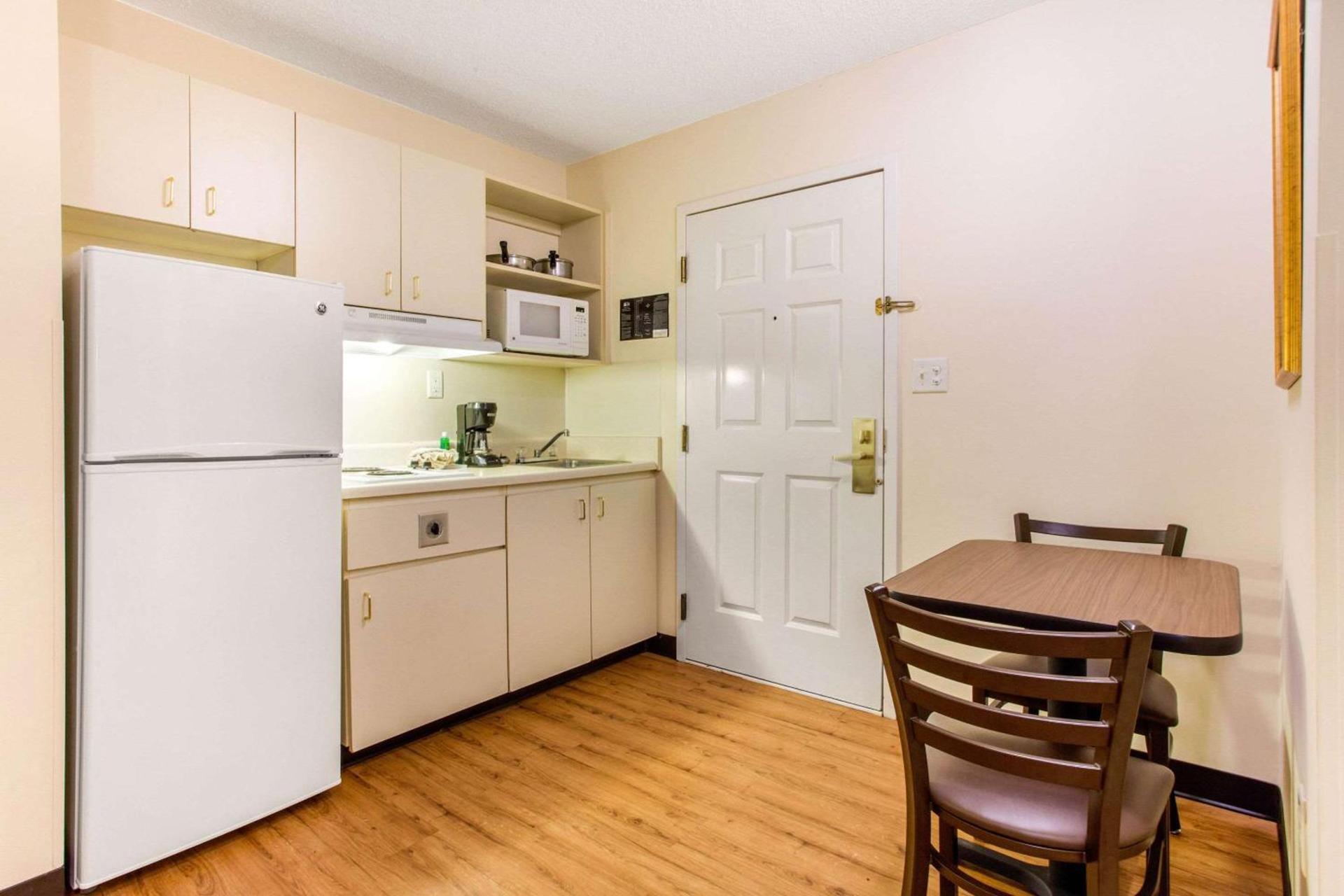 Studio 6 Extended Stay - Myrtle Beach, SC photo 38