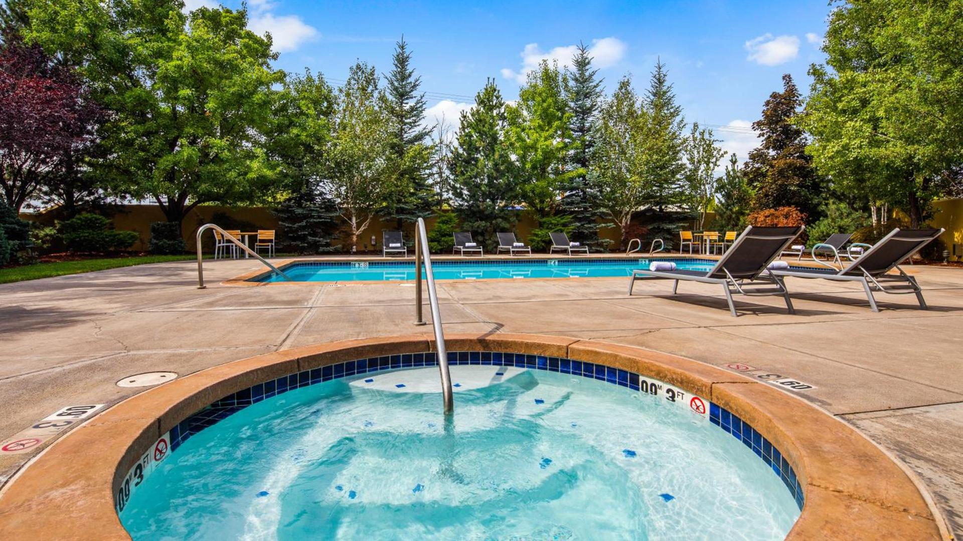 Best Western Plus Olympic Inn photo 78