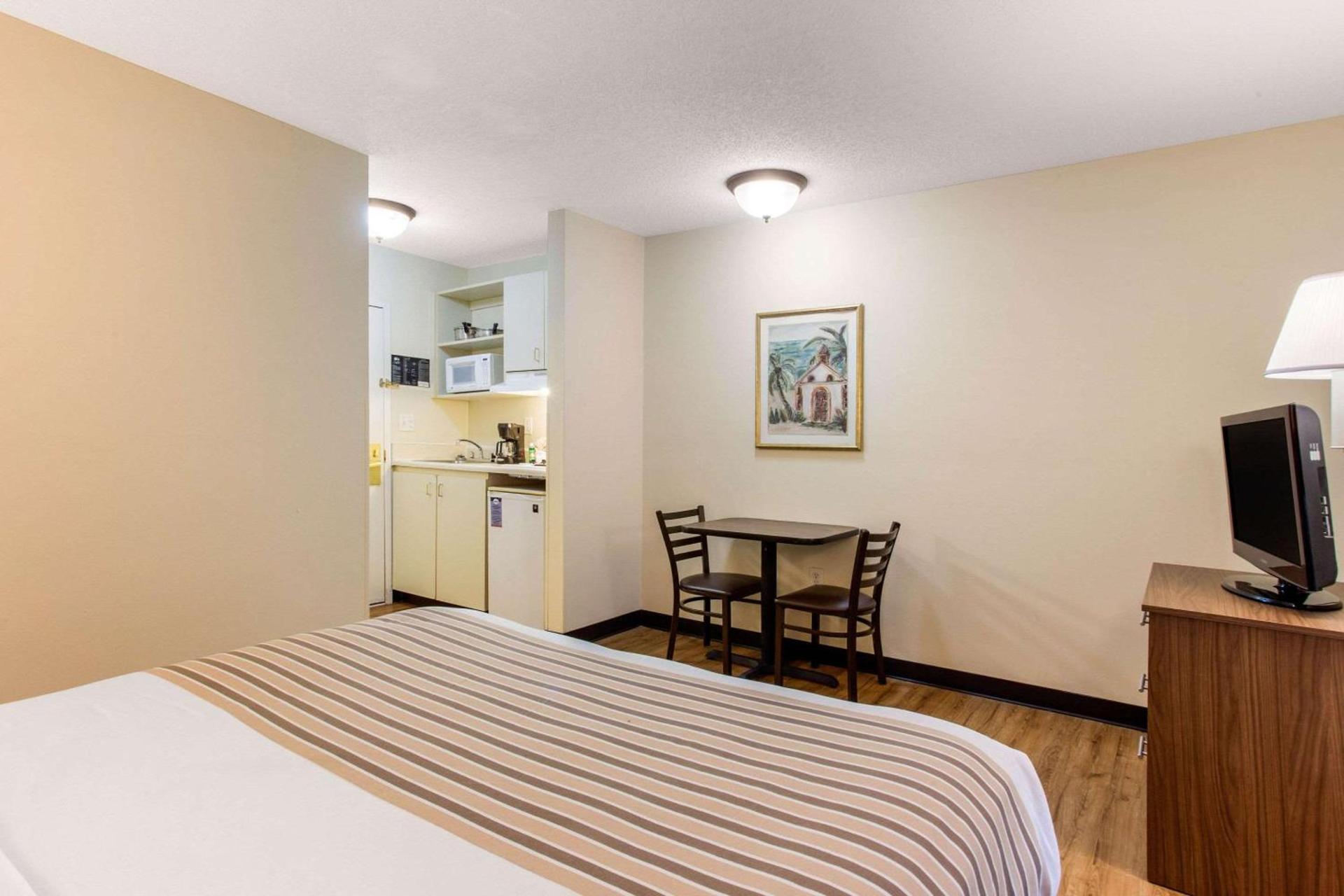 Studio 6 Extended Stay - Myrtle Beach, SC photo 27