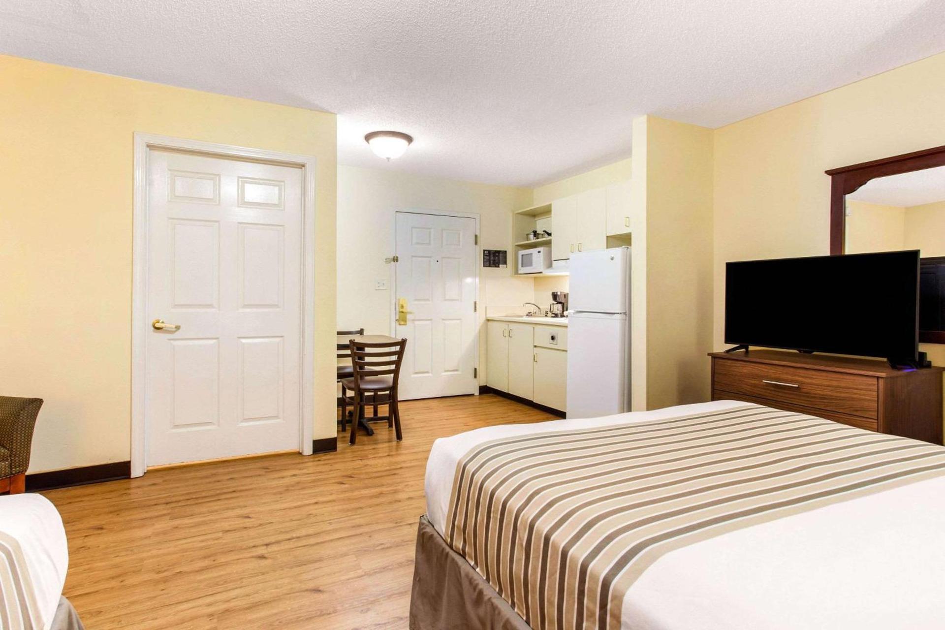 Studio 6 Extended Stay - Myrtle Beach, SC photo 19
