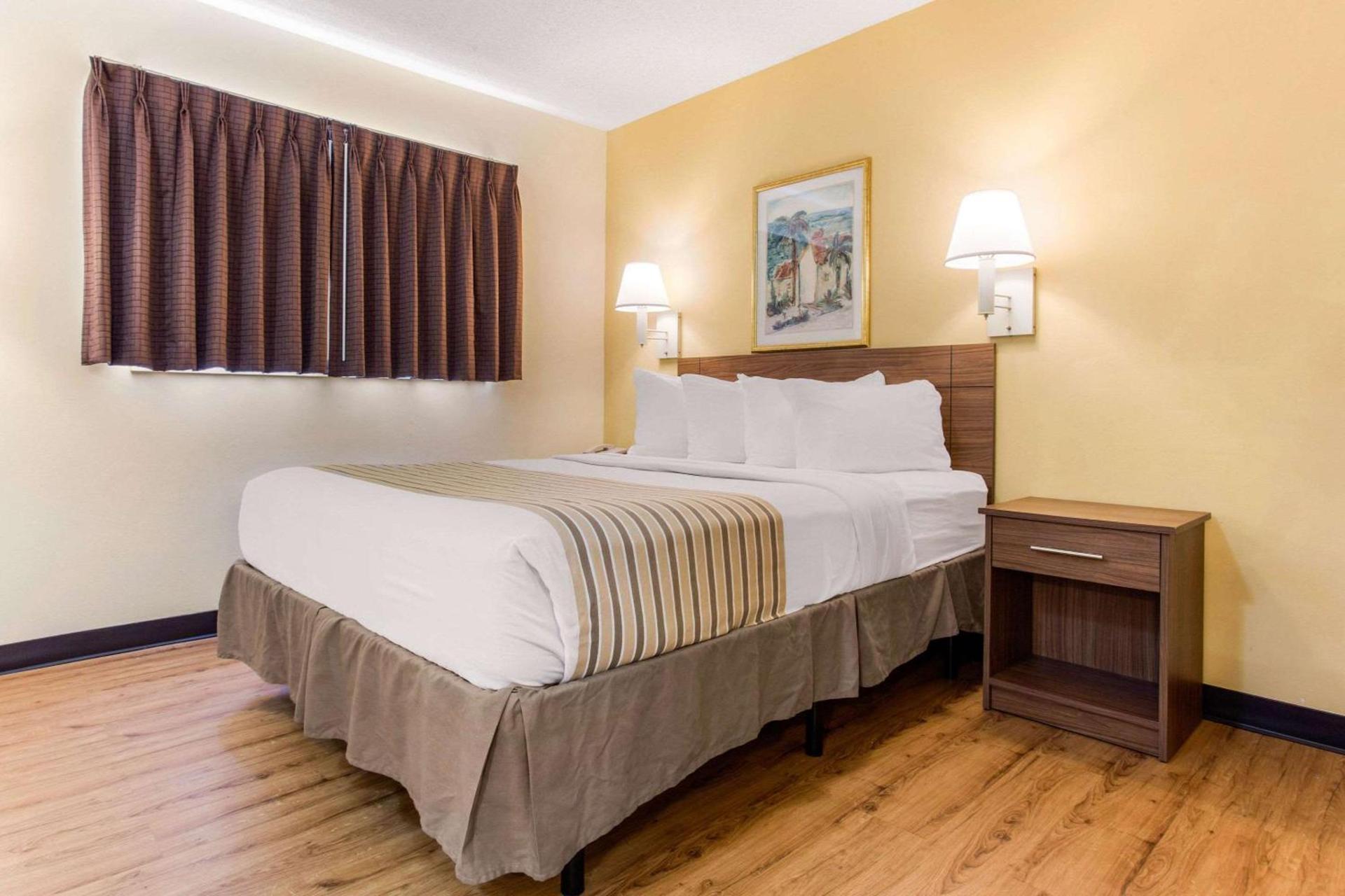 Studio 6 Extended Stay - Myrtle Beach, SC photo 12