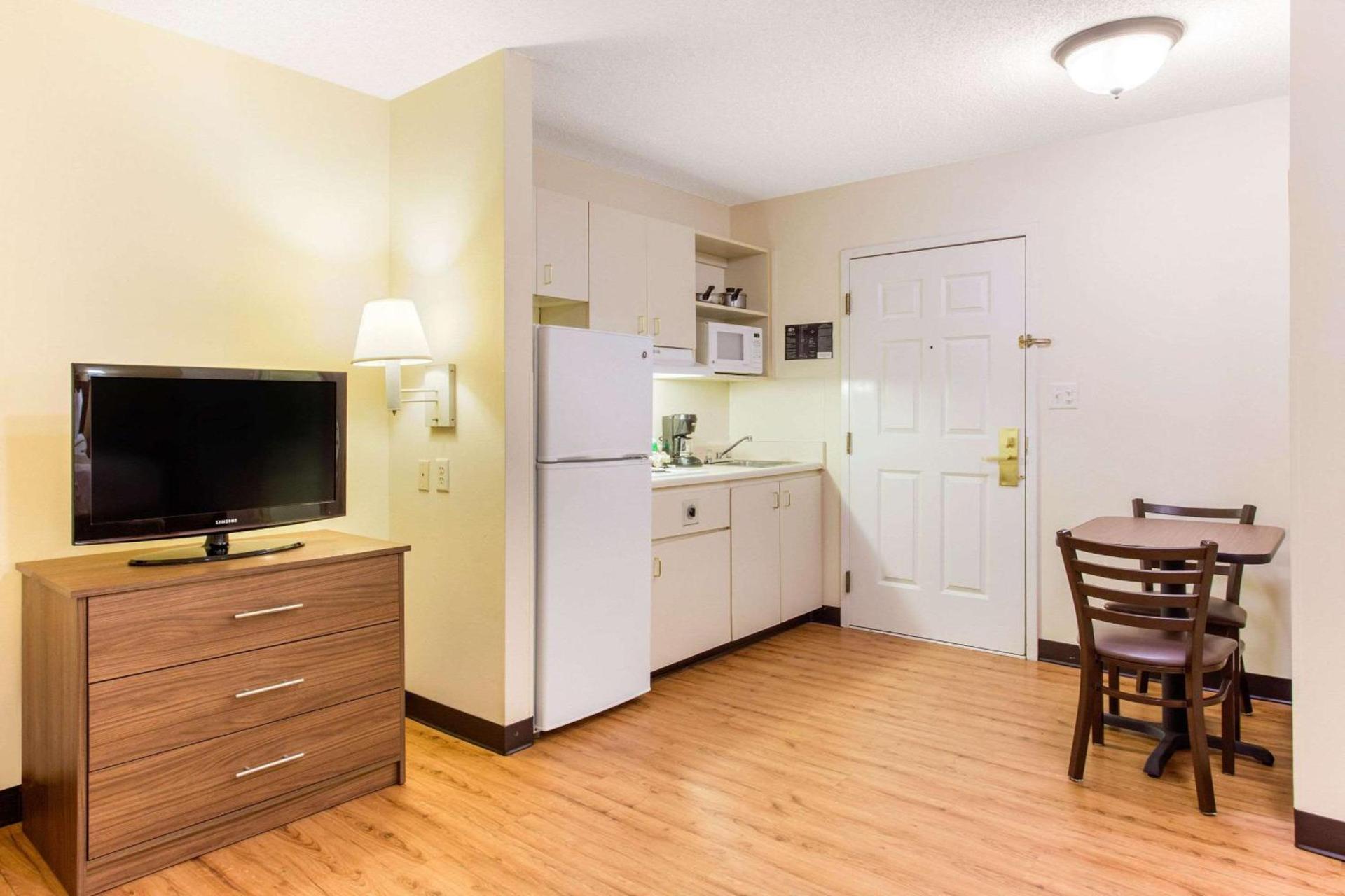 Studio 6 Extended Stay - Myrtle Beach, SC photo 10