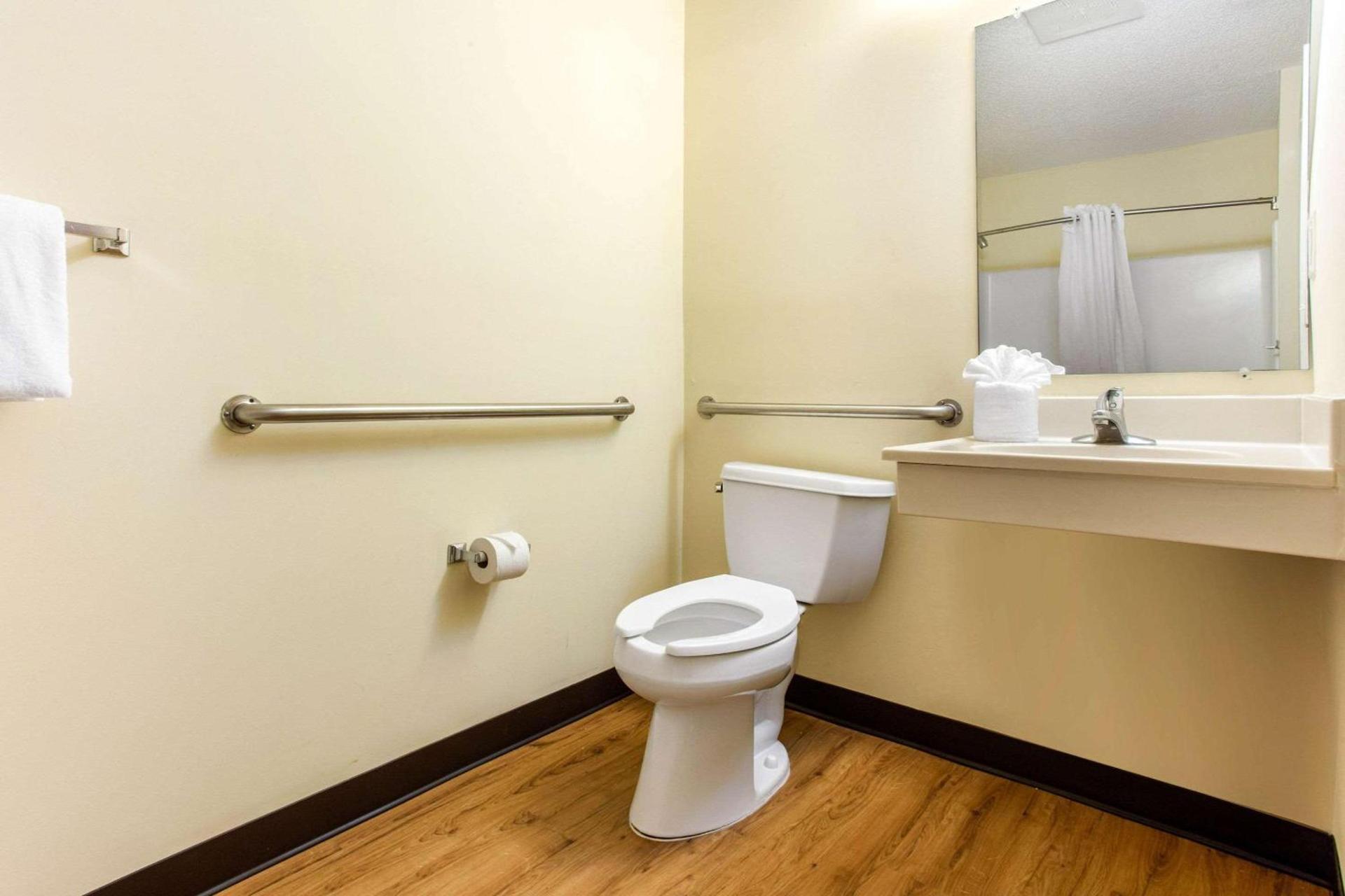 Studio 6 Extended Stay - Myrtle Beach, SC photo 7