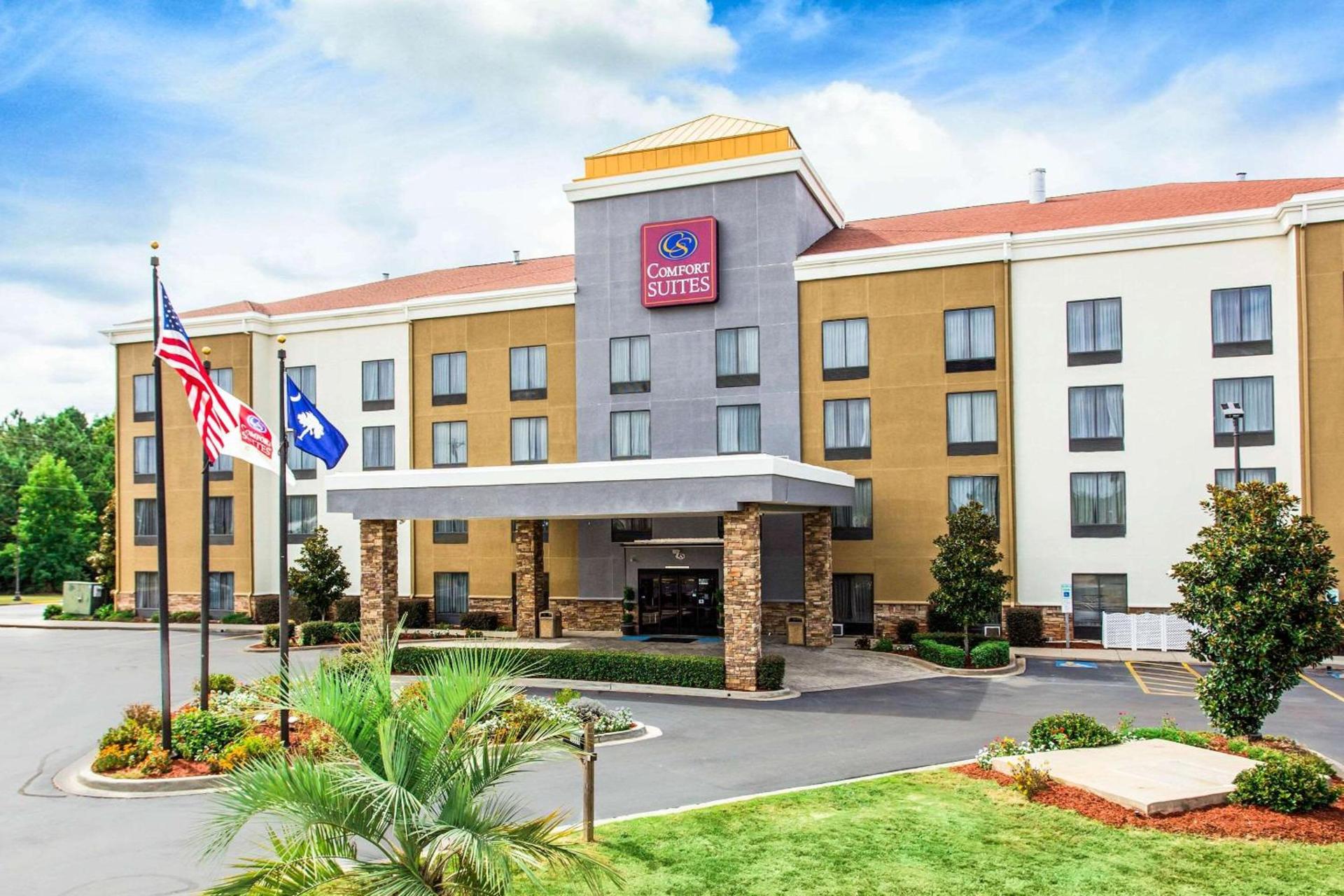 Comfort Suites Clinton near Presbyterian College photo 2