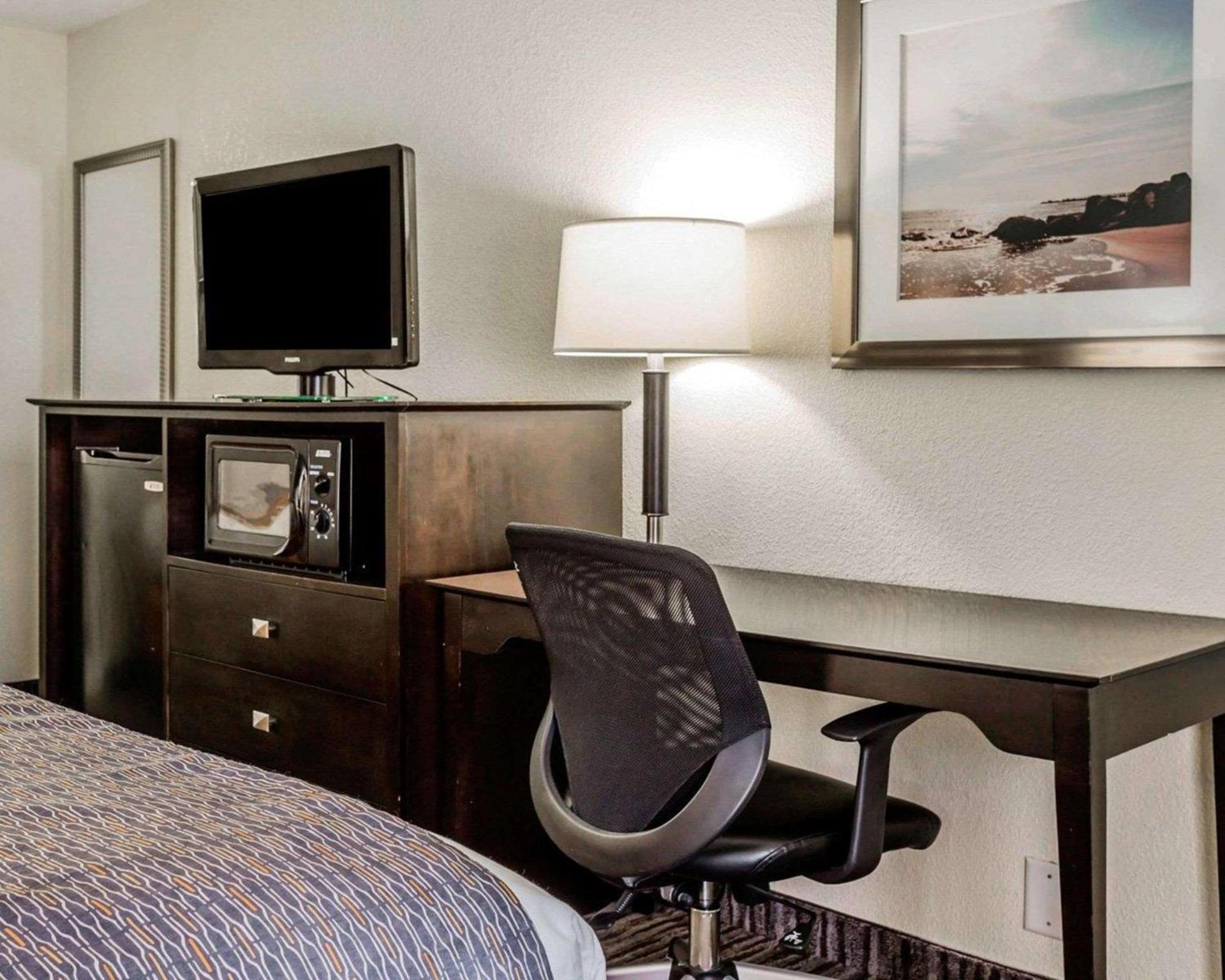 Quality Inn Mt Pleasant - Charleston photo 7