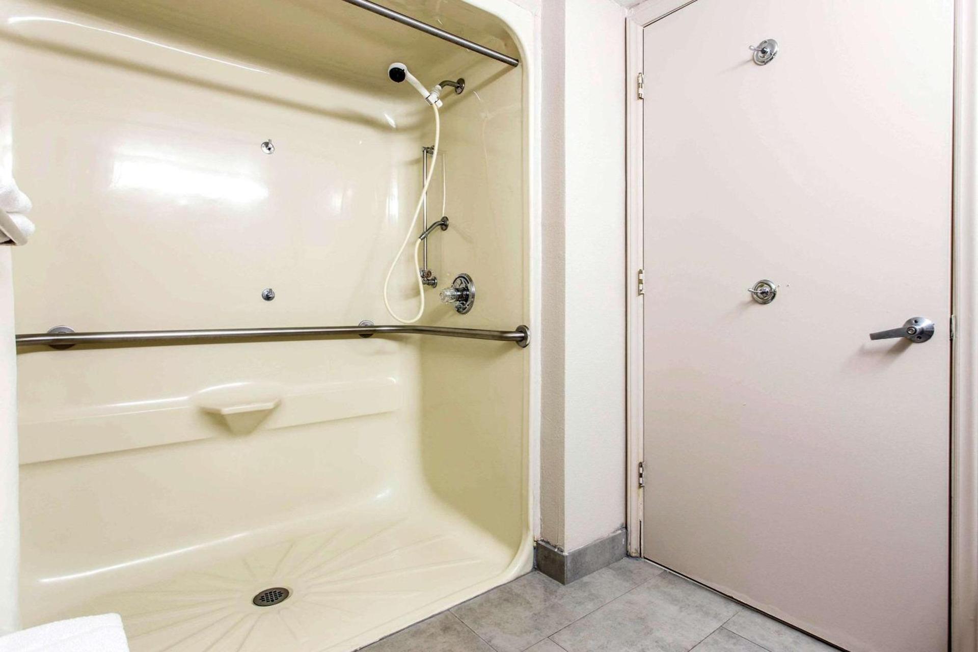 Quality Inn Fort Mill near Carowinds Blvd photo 8