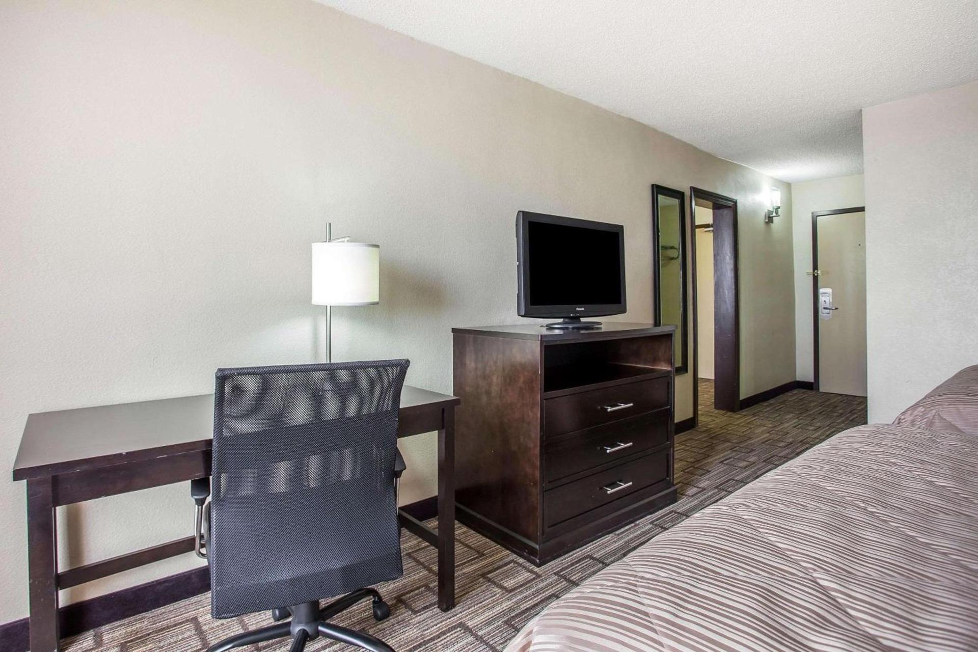 Clarion Hotel Fort Mill Near Amusement Park photo 18