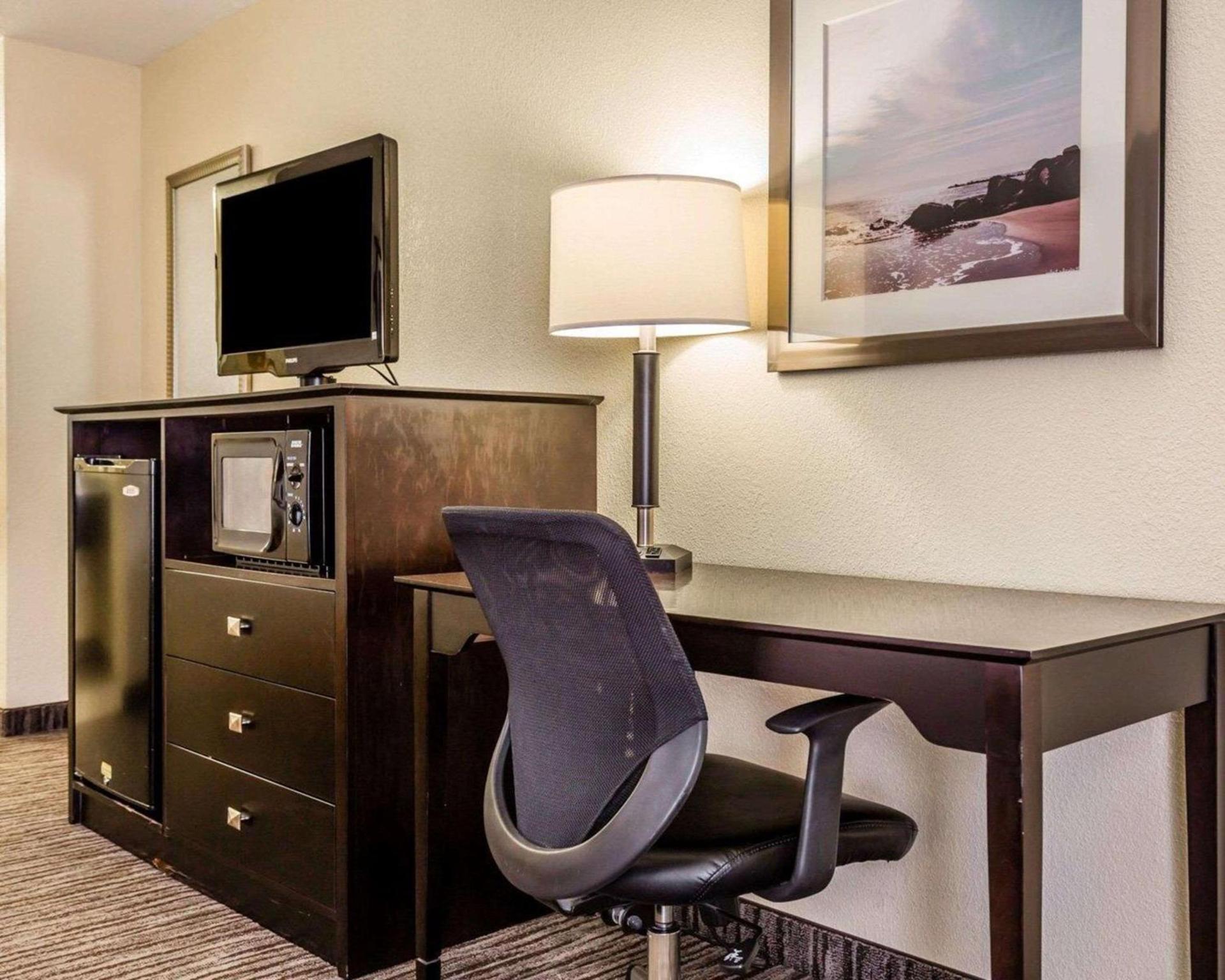 Quality Inn Mt Pleasant - Charleston photo 10