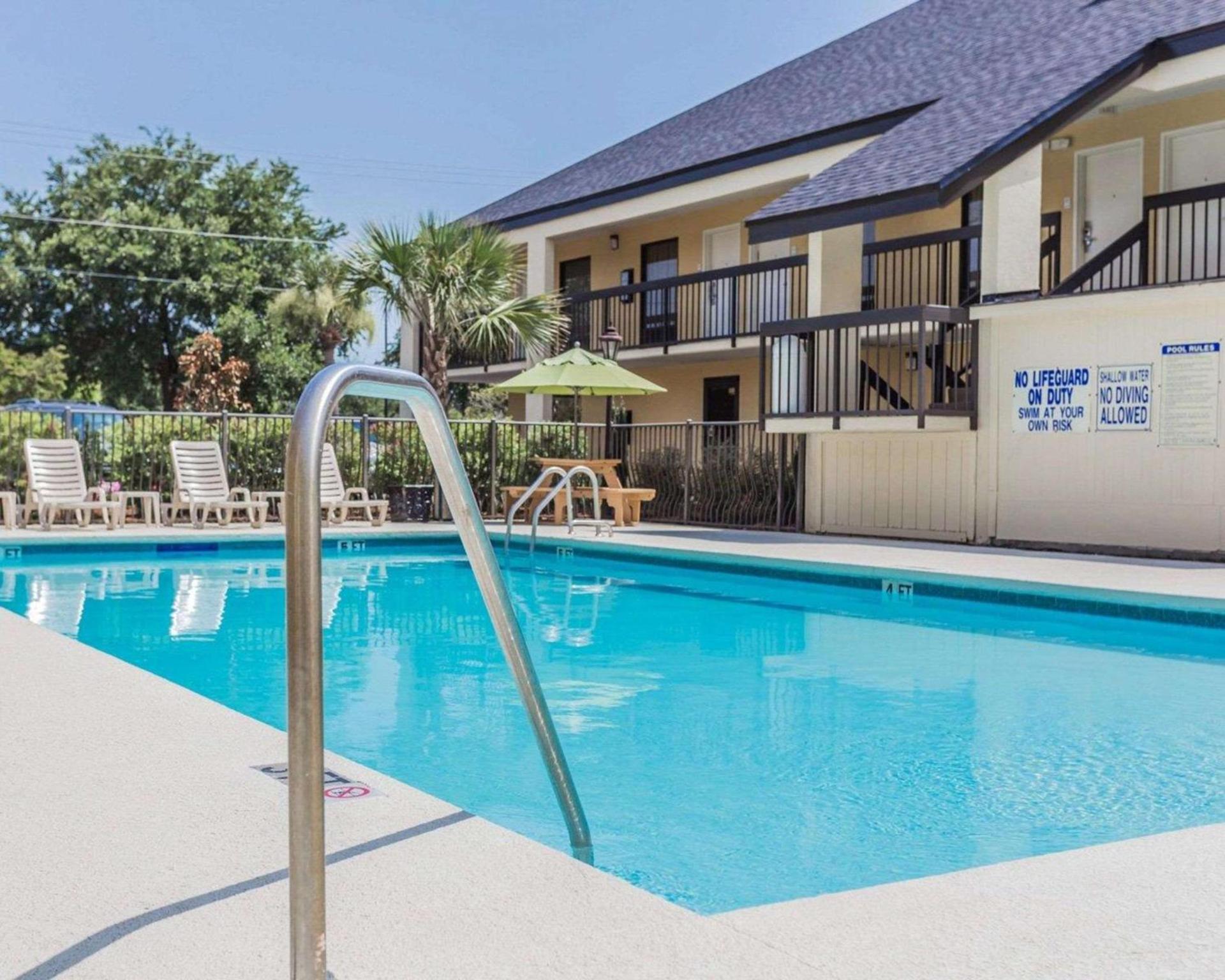 Quality Inn Mt Pleasant - Charleston photo 14