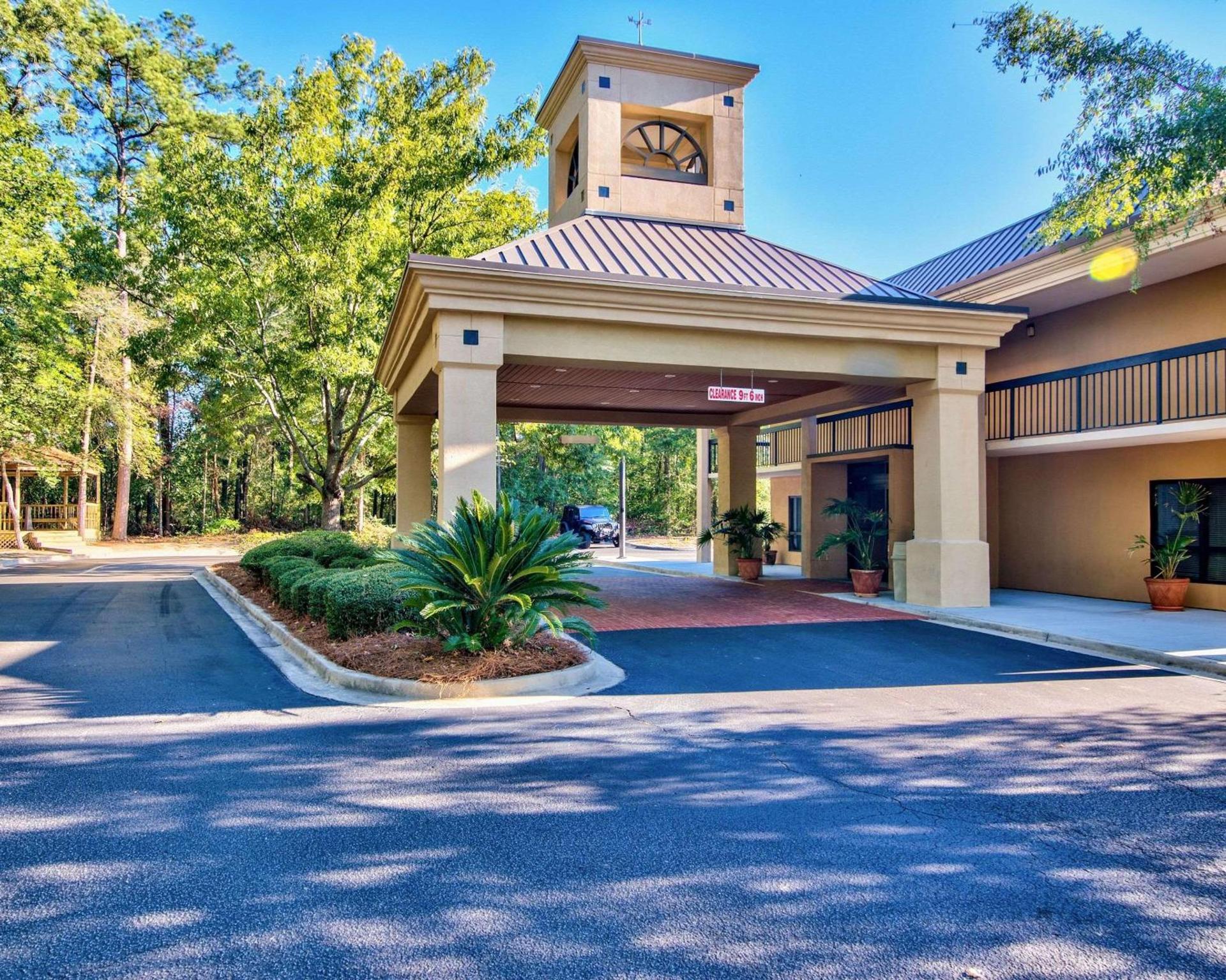 Clarion Inn & Suites Aiken South photo 46