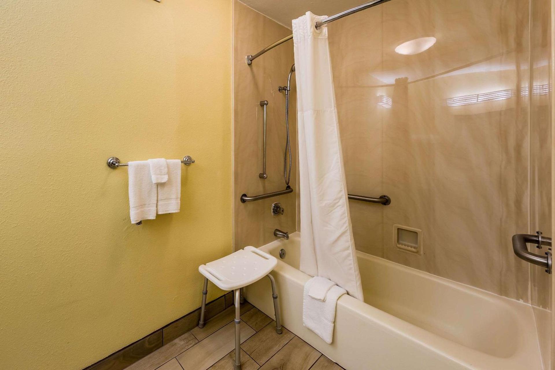 Quality Inn Clemson near University photo 16
