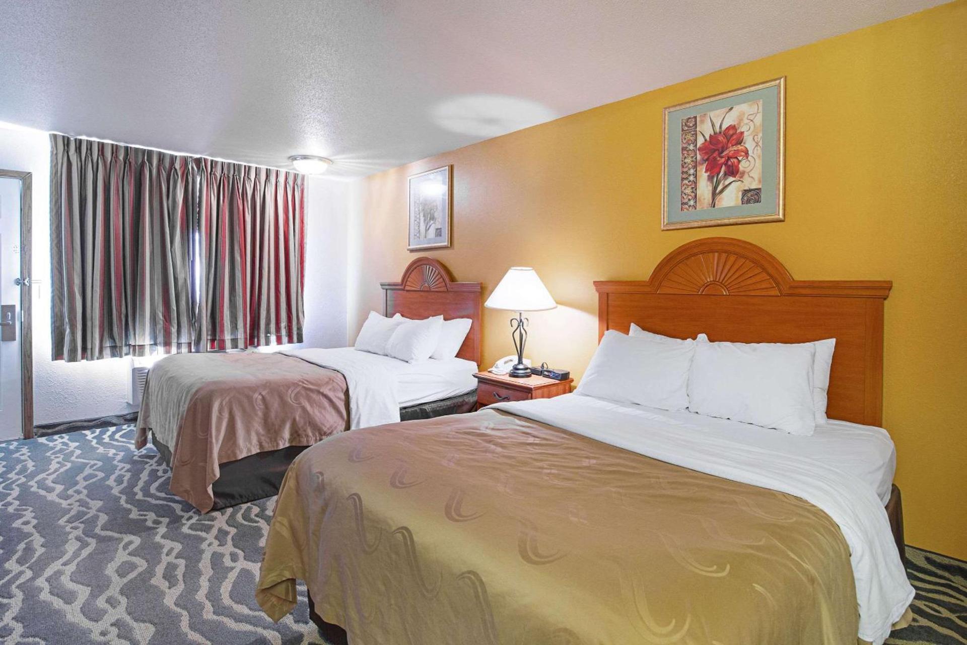 Quality Inn Huron photo 8