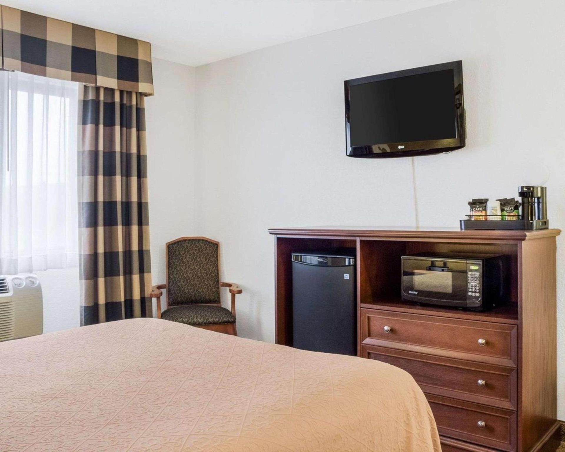 Quality Inn Oacoma - Chamberlain photo 16
