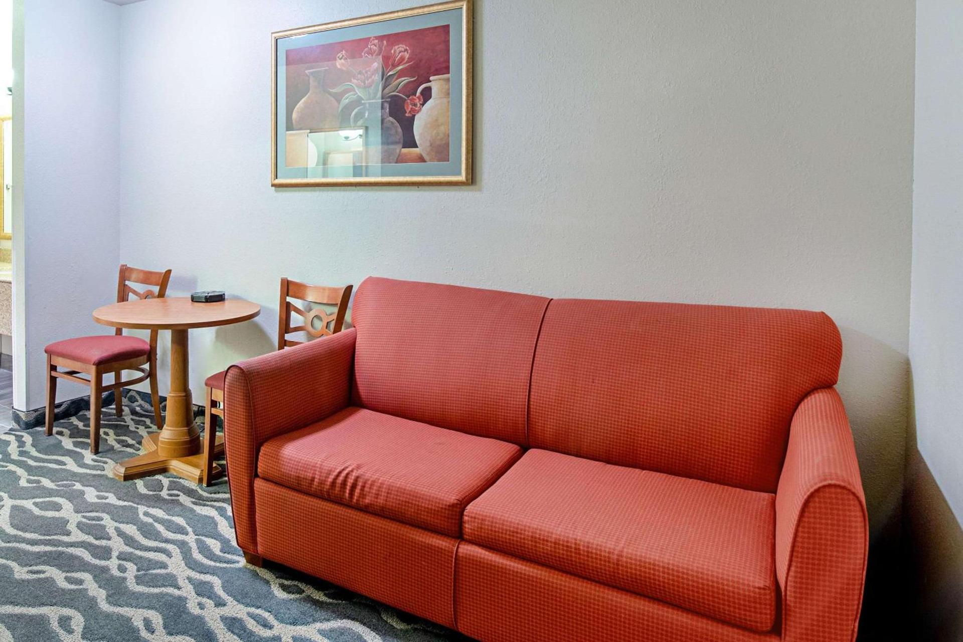 Quality Inn Huron photo 24