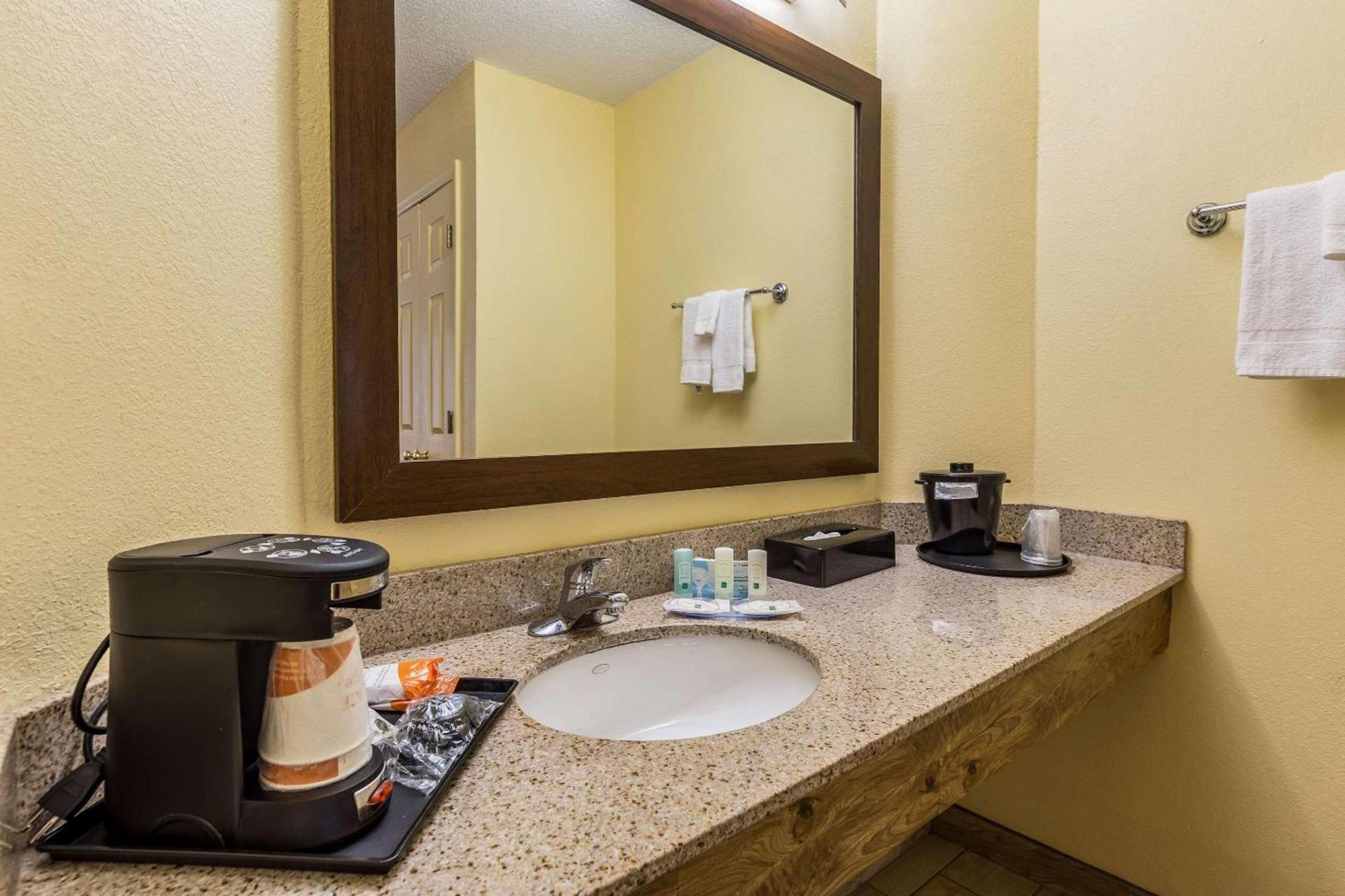 Quality Inn Clemson near University photo 24